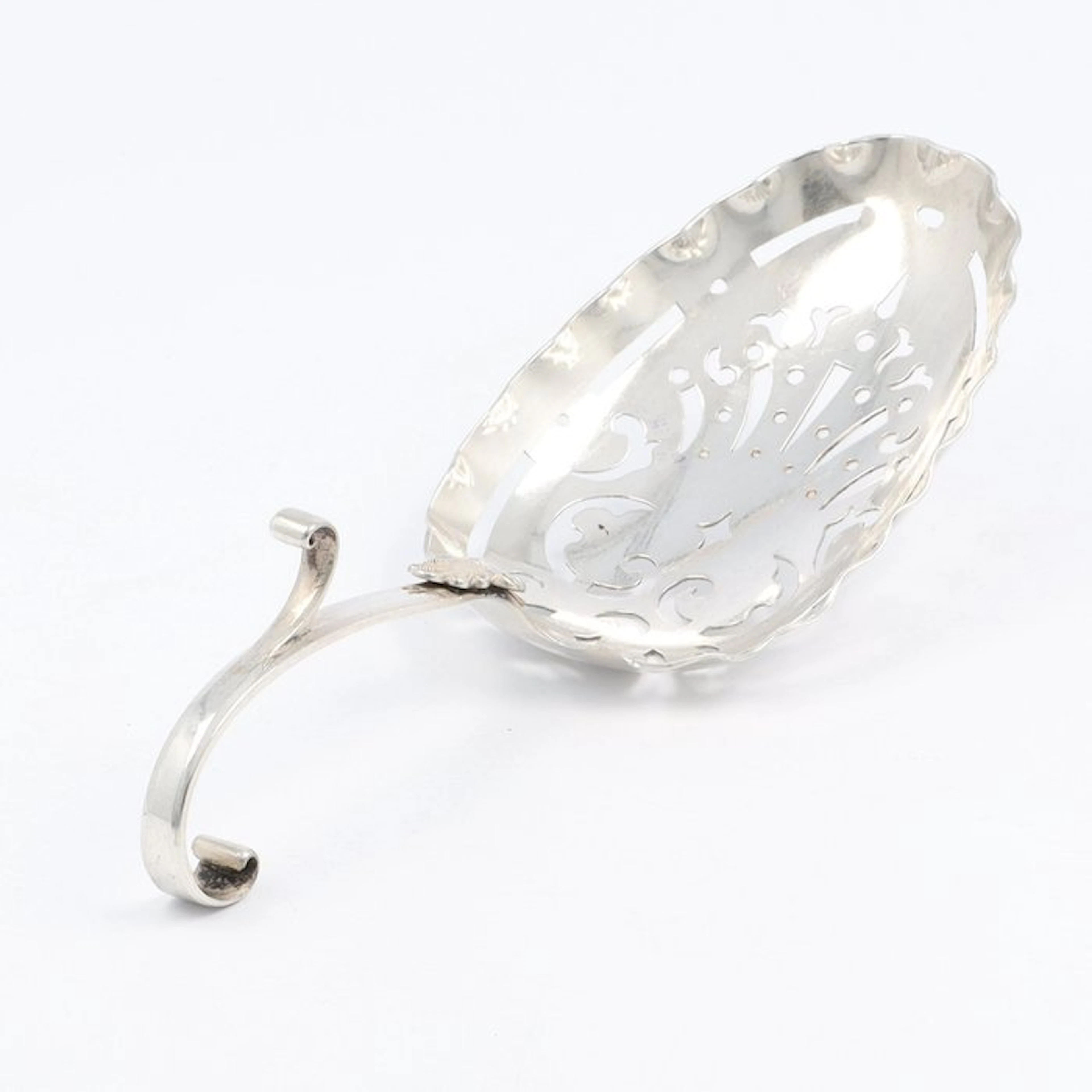 NO RP - Nederland ca. 1775 - Suikerstrooilepel - Sugar sifter - .934 silver