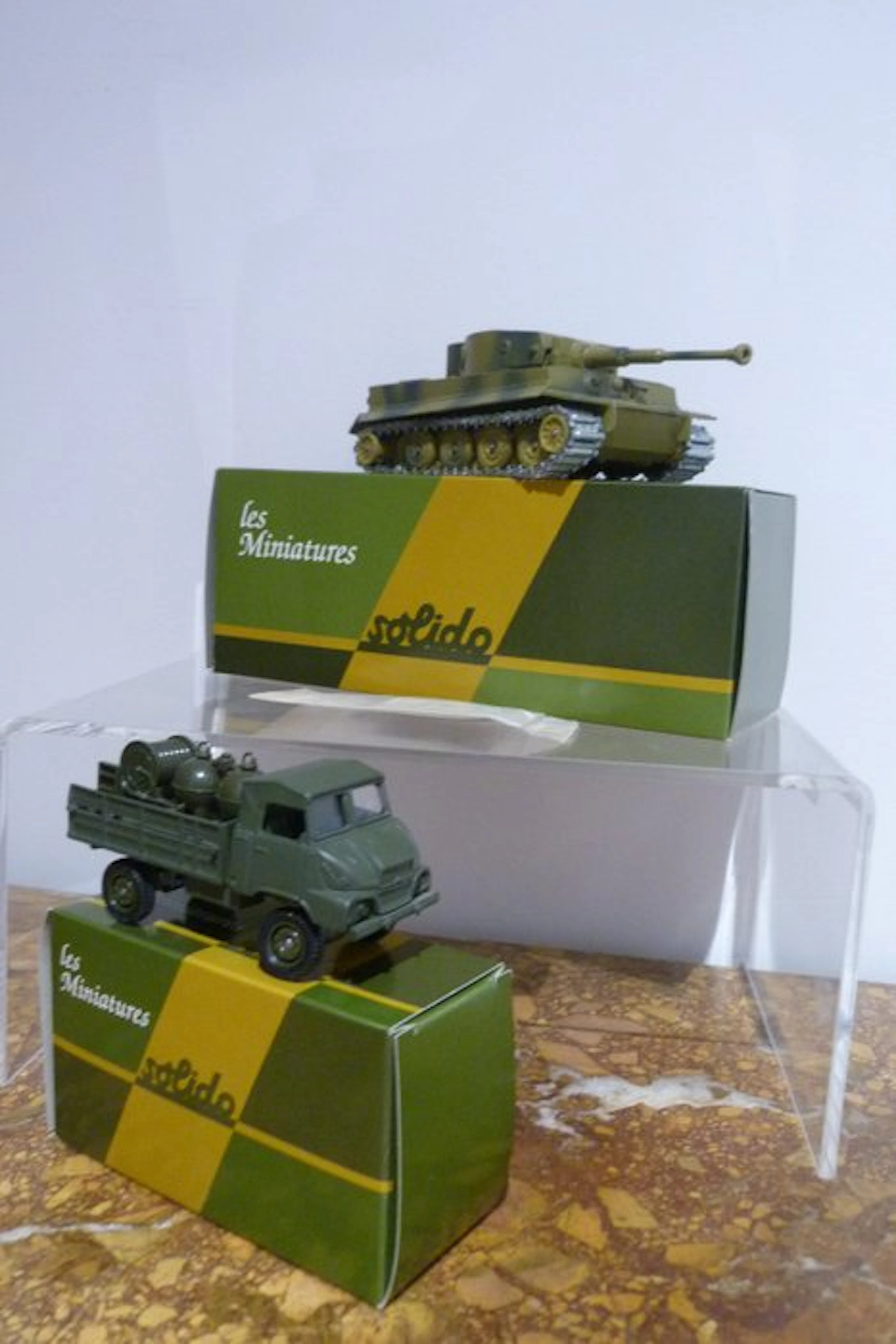 Solido 1:43 - Model military vehicle (2) - Tiger I/ Simca Unic Sumb en boite