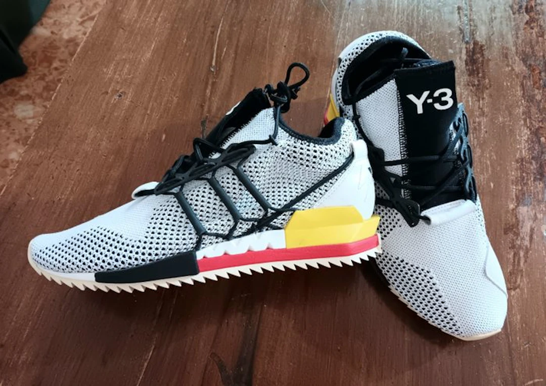 Y-3 - BC0902 - Sneakers - Size: EU 42 - New with tags
