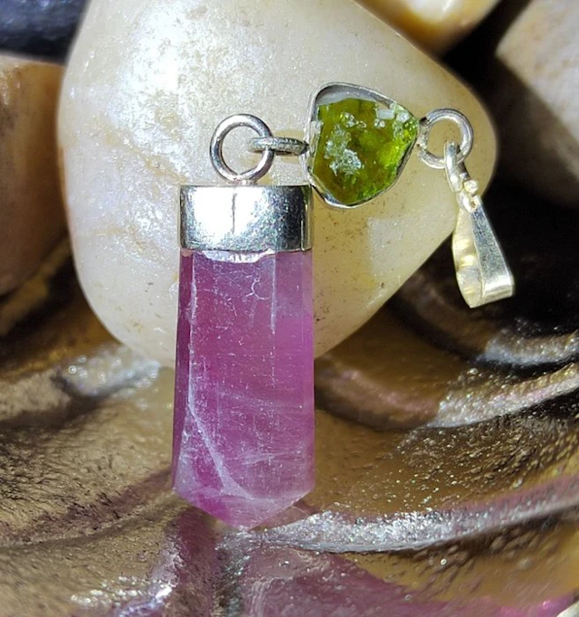 Ruby Pendant - High Quality - 7.60 cts - No Reserve Prices- 1.51 g
