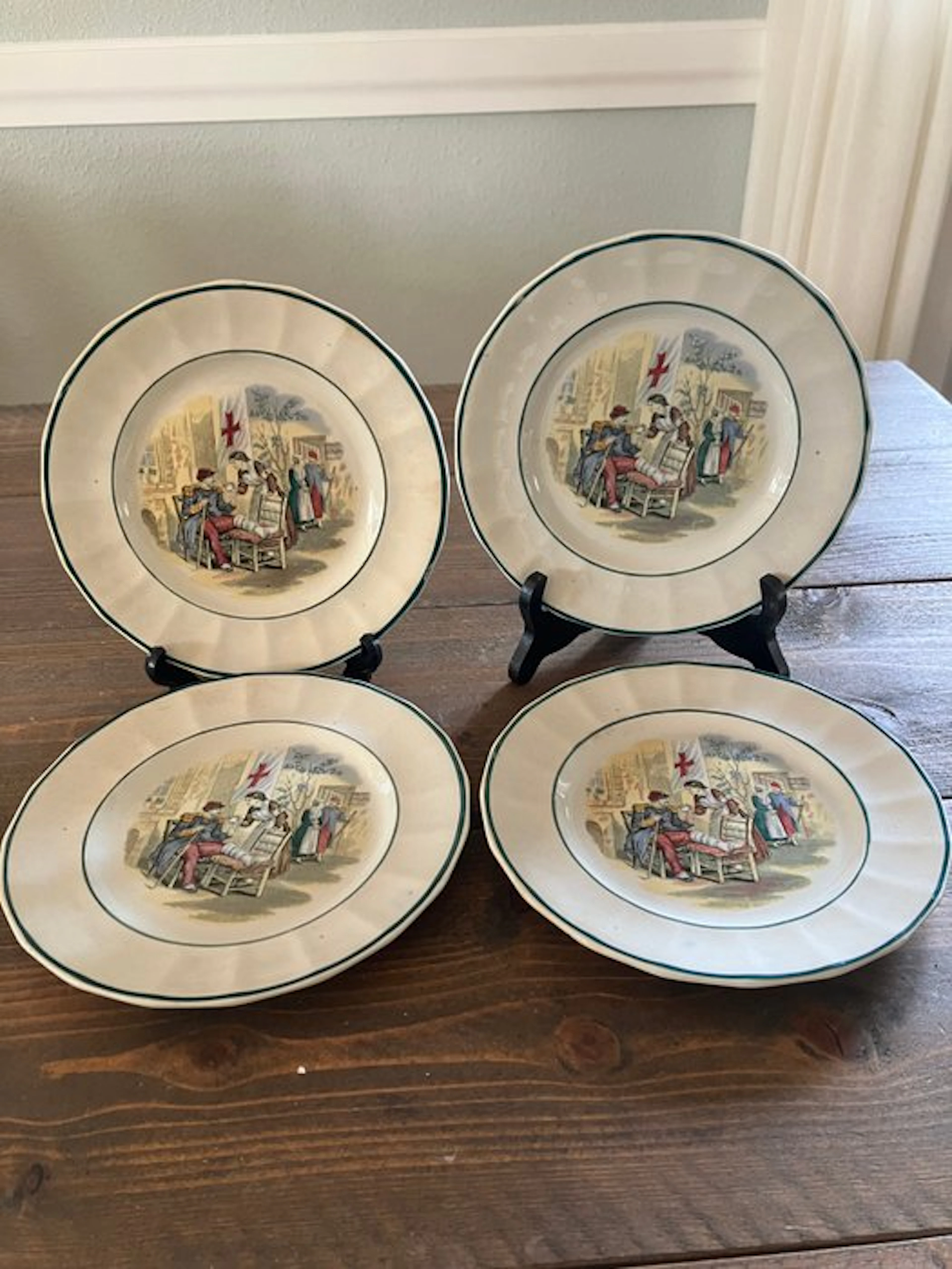 Petrus Regout - Plate (4) - Ceramic