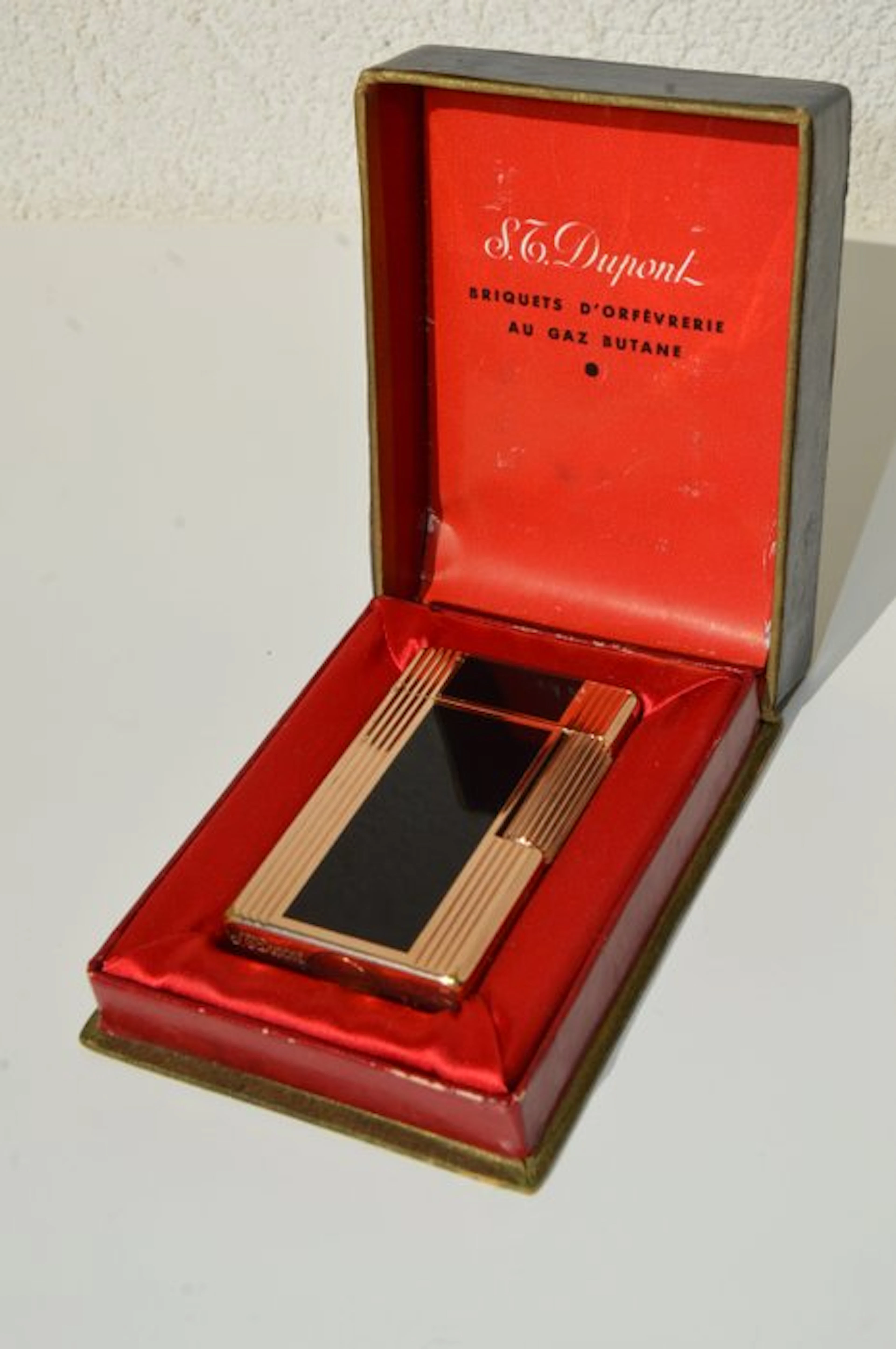 S.T. Dupont - Línea 1 BS - "Chinese Laque Noire" Gold...