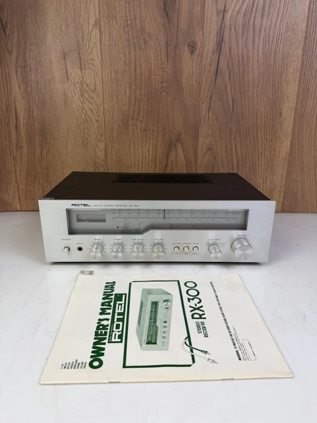 Rotel - RX-300 Solid state stereo receiver
