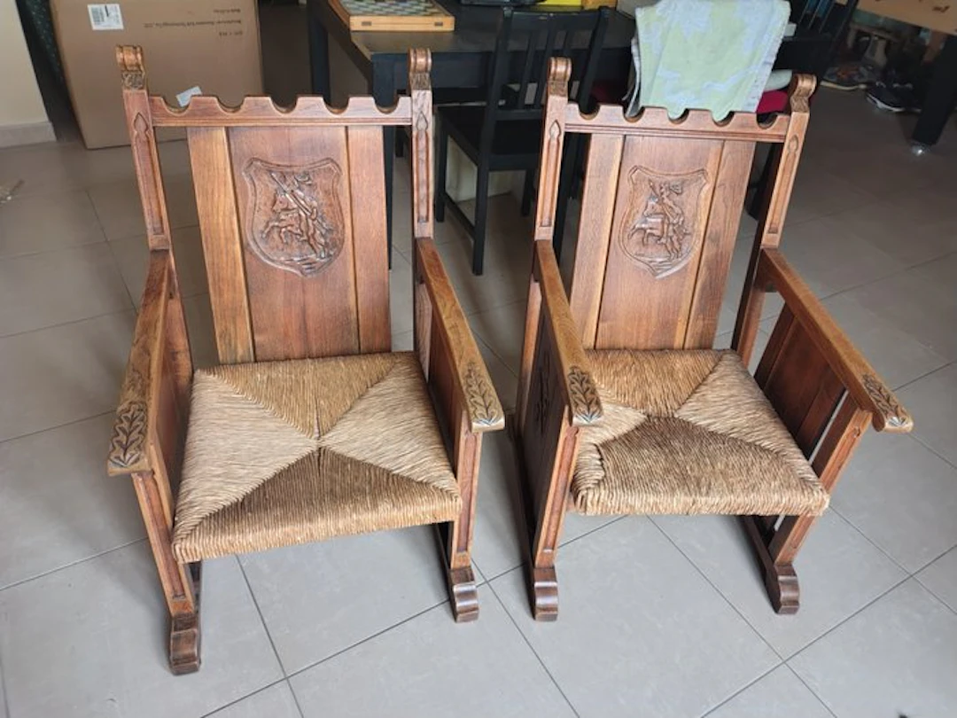 Chair (2) - Oak - A pair of thrones