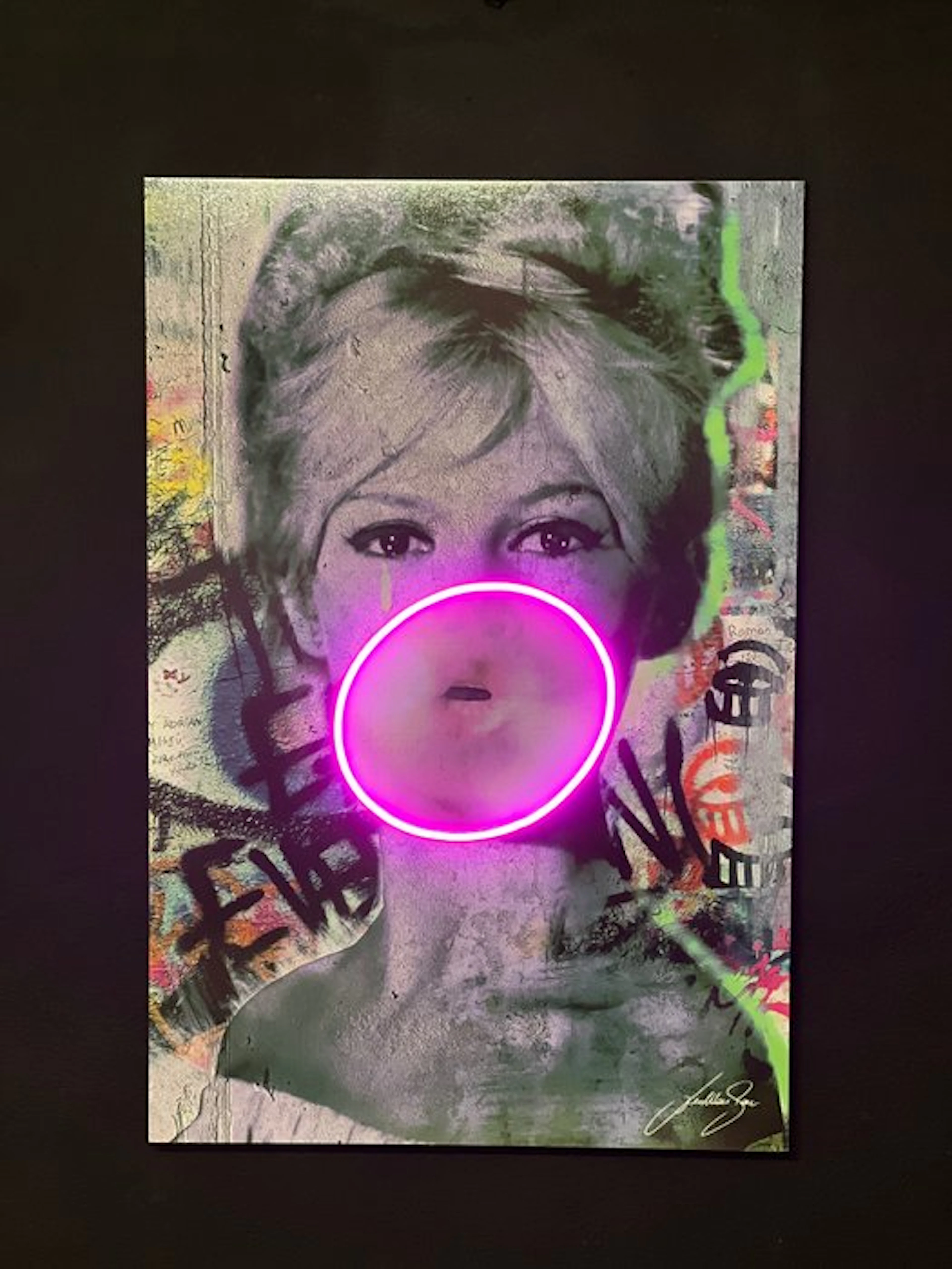 LEDMansion (1995) - Brigitte Bubble V.2. XL 50x75cm Led Wall Art