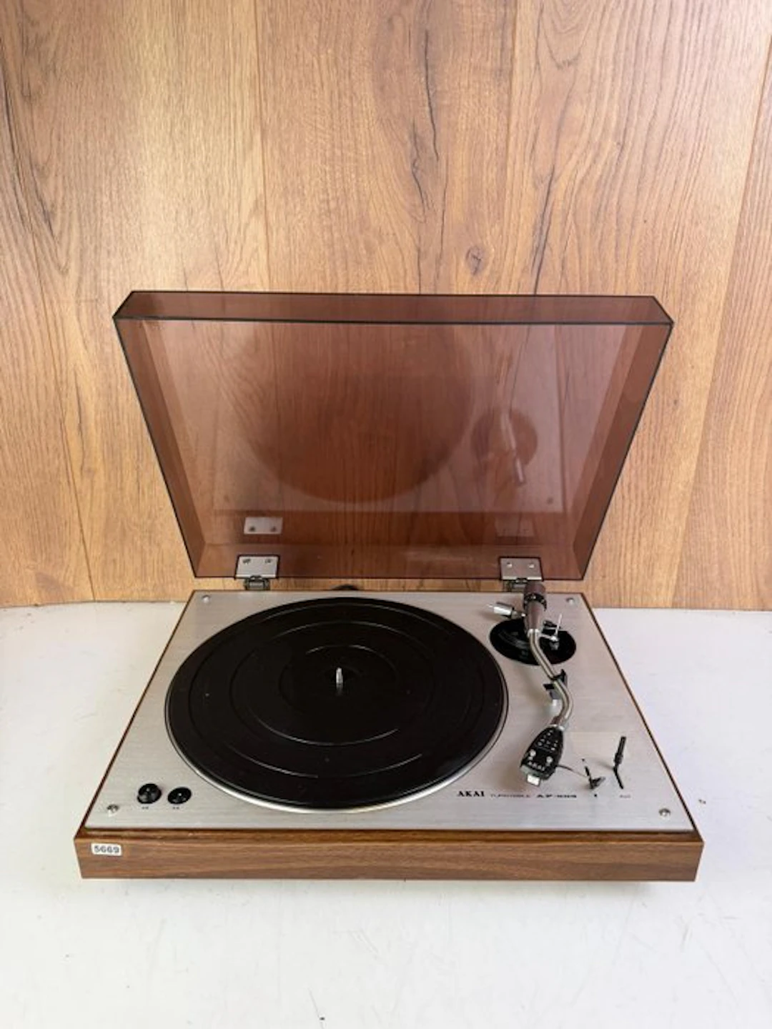 Akai - AP-003 Turntable