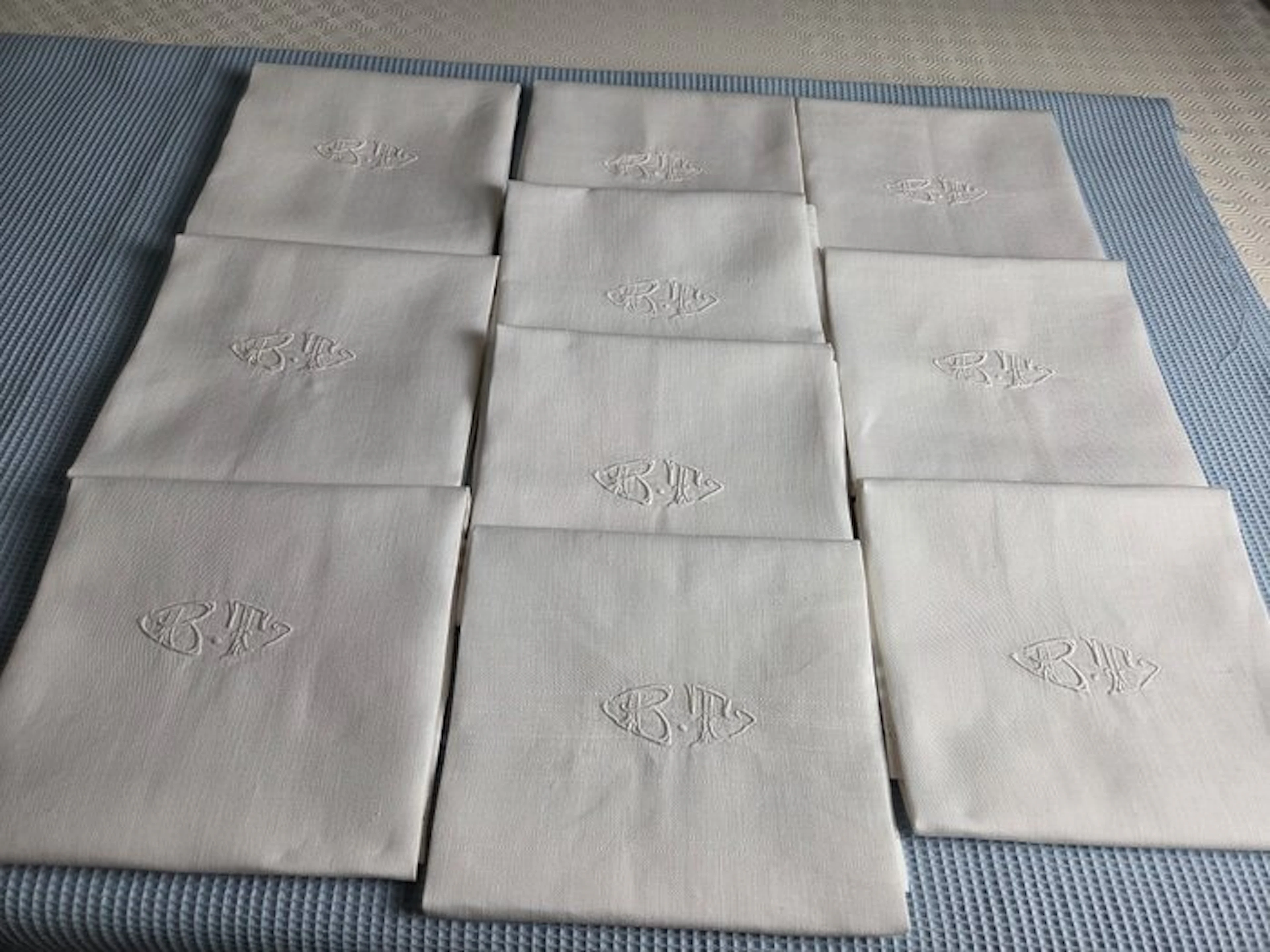 BT - Napkin (10) - 56 cm - 53 cm
