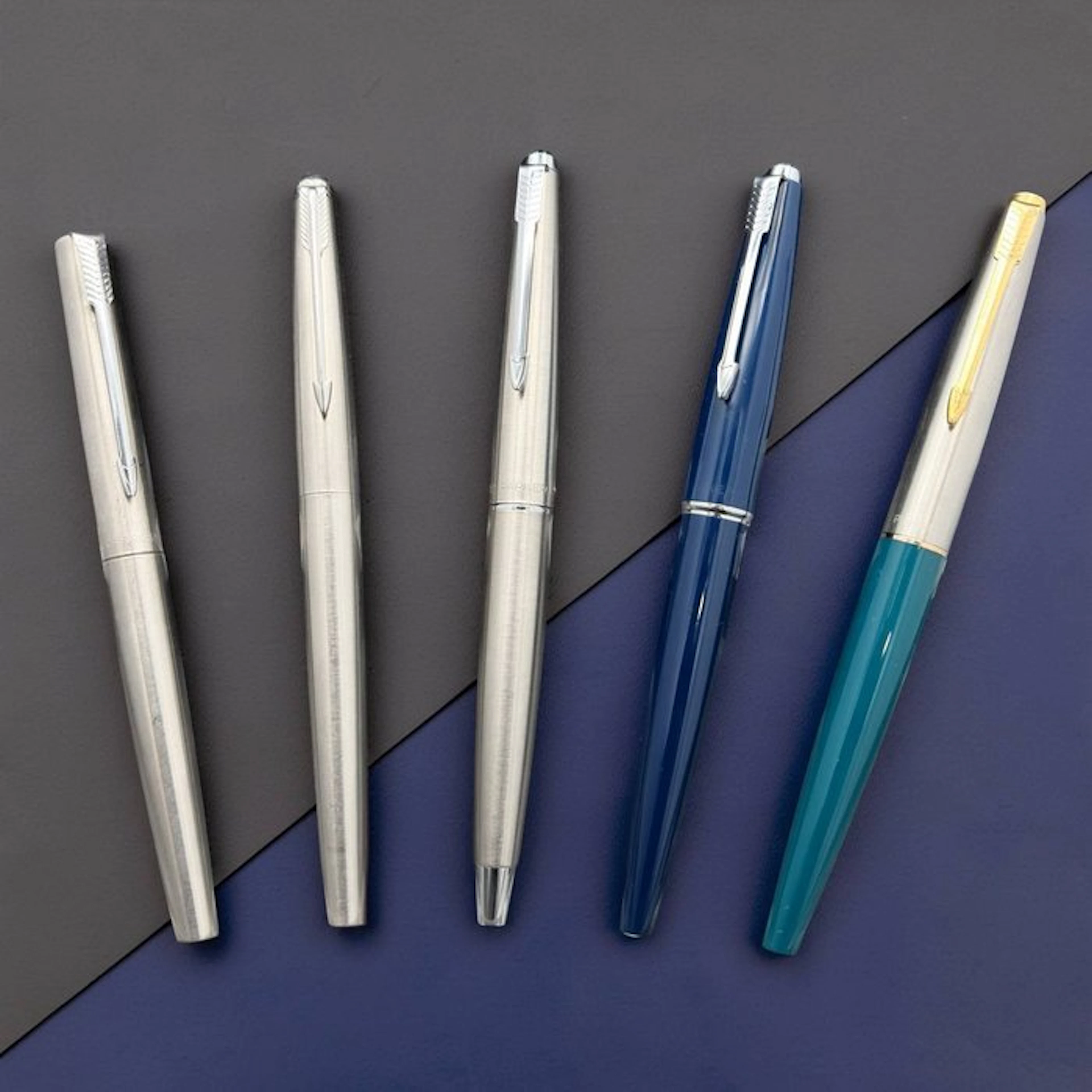 Parker - Lote 8: 4 plumas estilográficas y 1 roller - Fountain pen