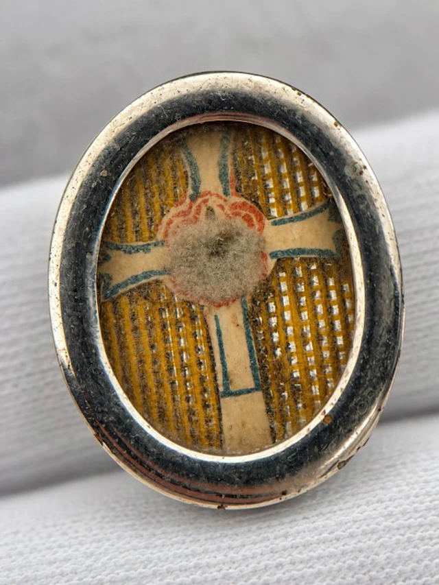 Reliquary - Silver, Glass, Textile - 1850-1900 - The Secret of Antistitis