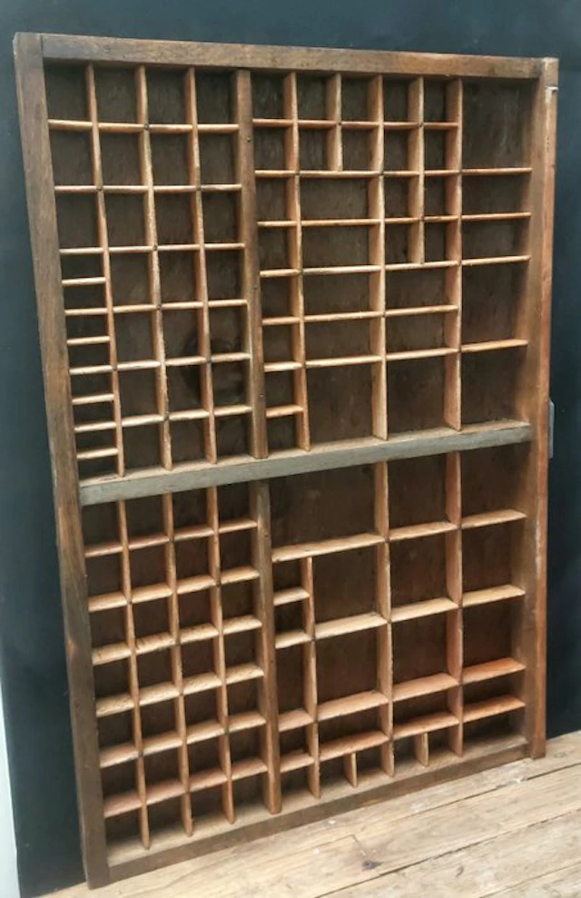 Wall shelf unit - Wood, Iron - Authentic antique printer's type case