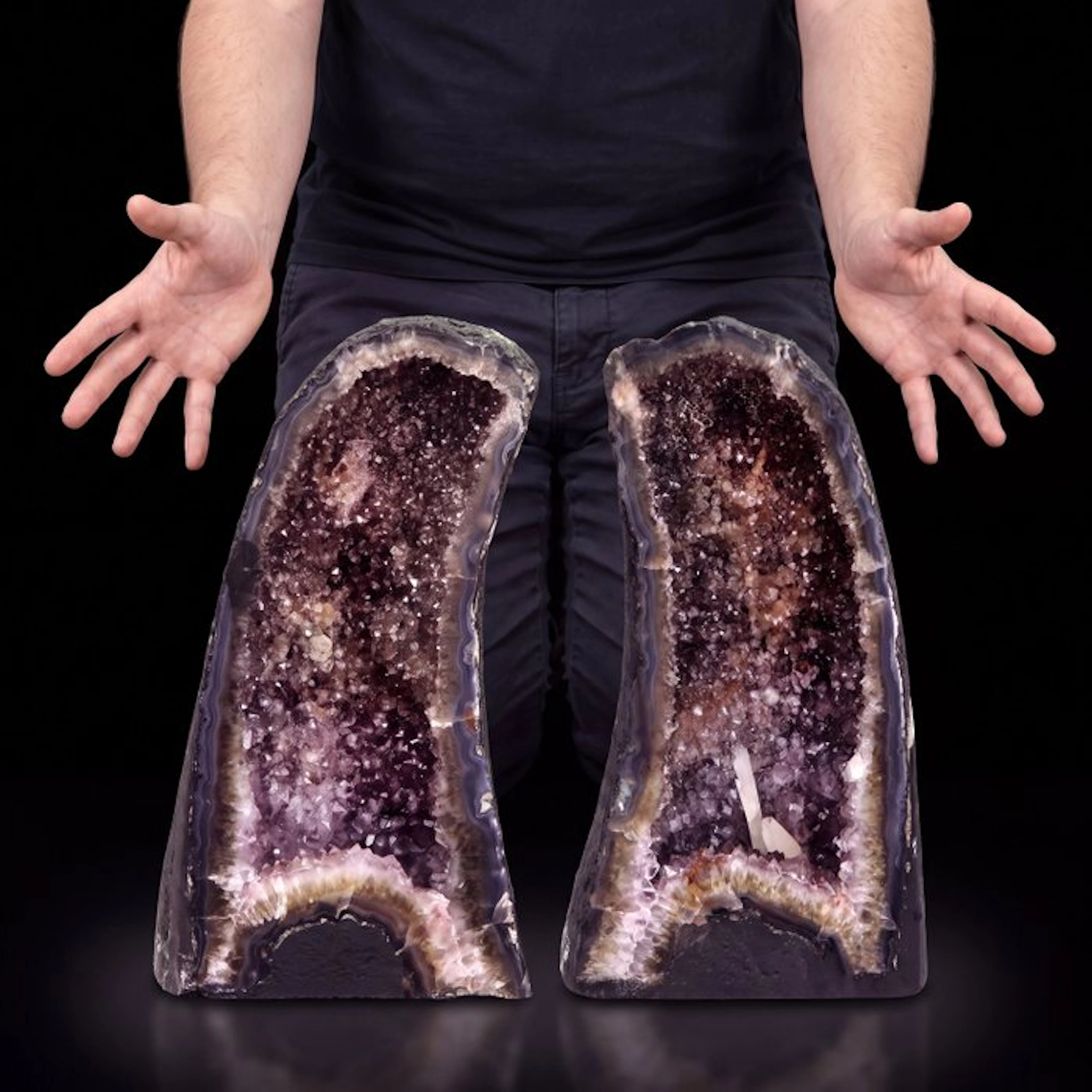 Vivid Amethyst - 43x17x18 cm - Matched Pair - Geode- 25.1 kg