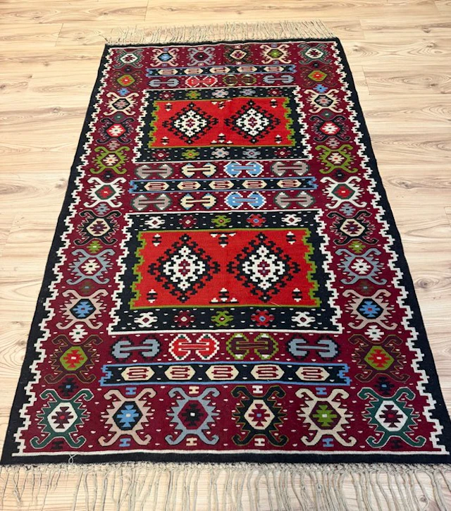 Usak - Rug - 1.76 m - 1.06 m - Vintage Kilim from Anatolia!