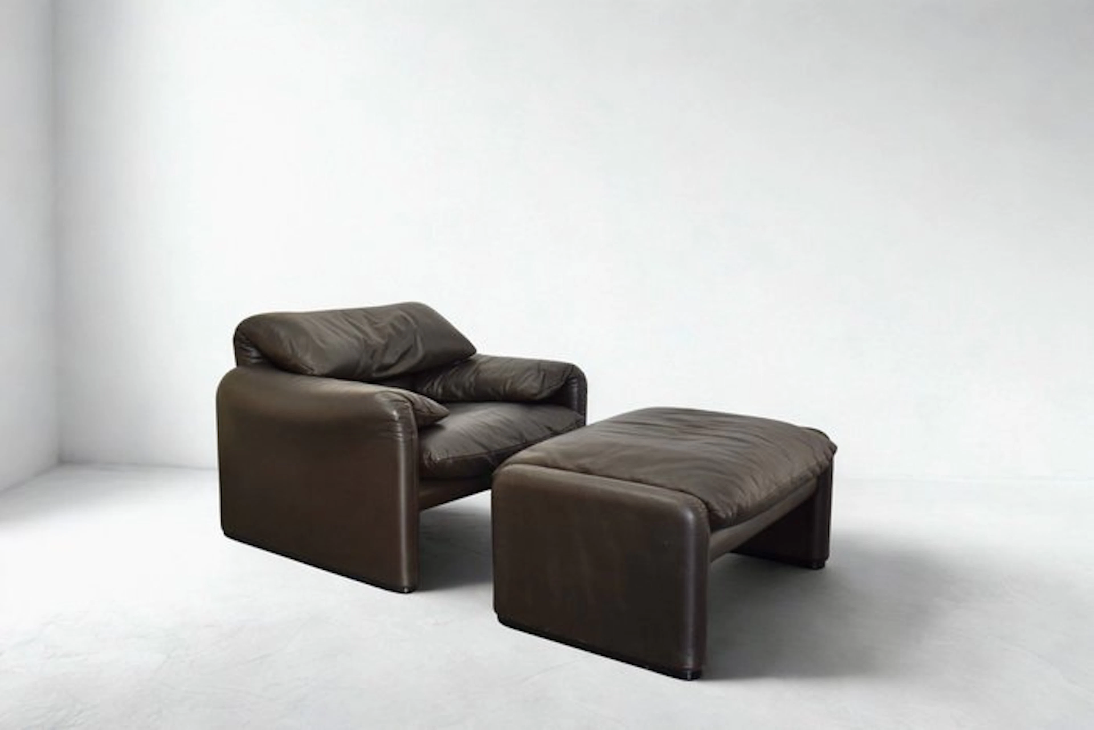 Cassina - Vico Magistretti - Armchair (2) - Maralunga...