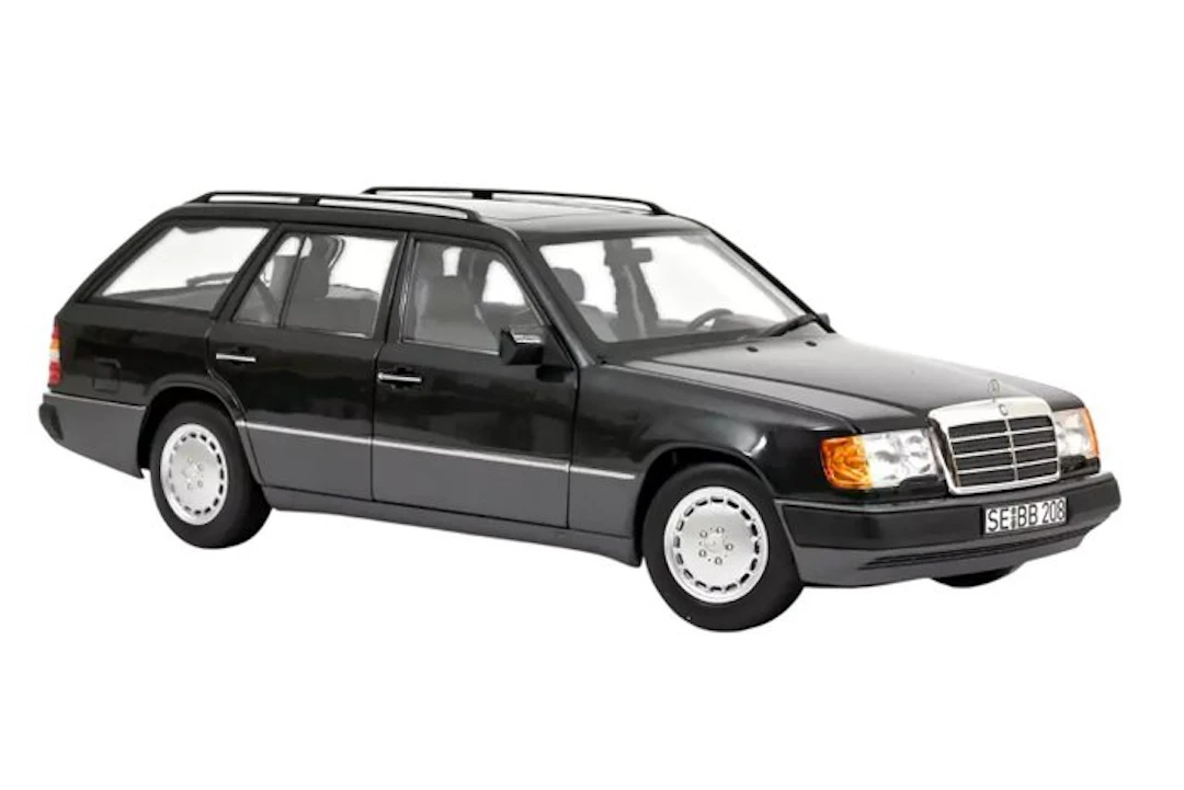 Norev 1:18 - Model car - Mercedes-Benz 300TE W124 familiar