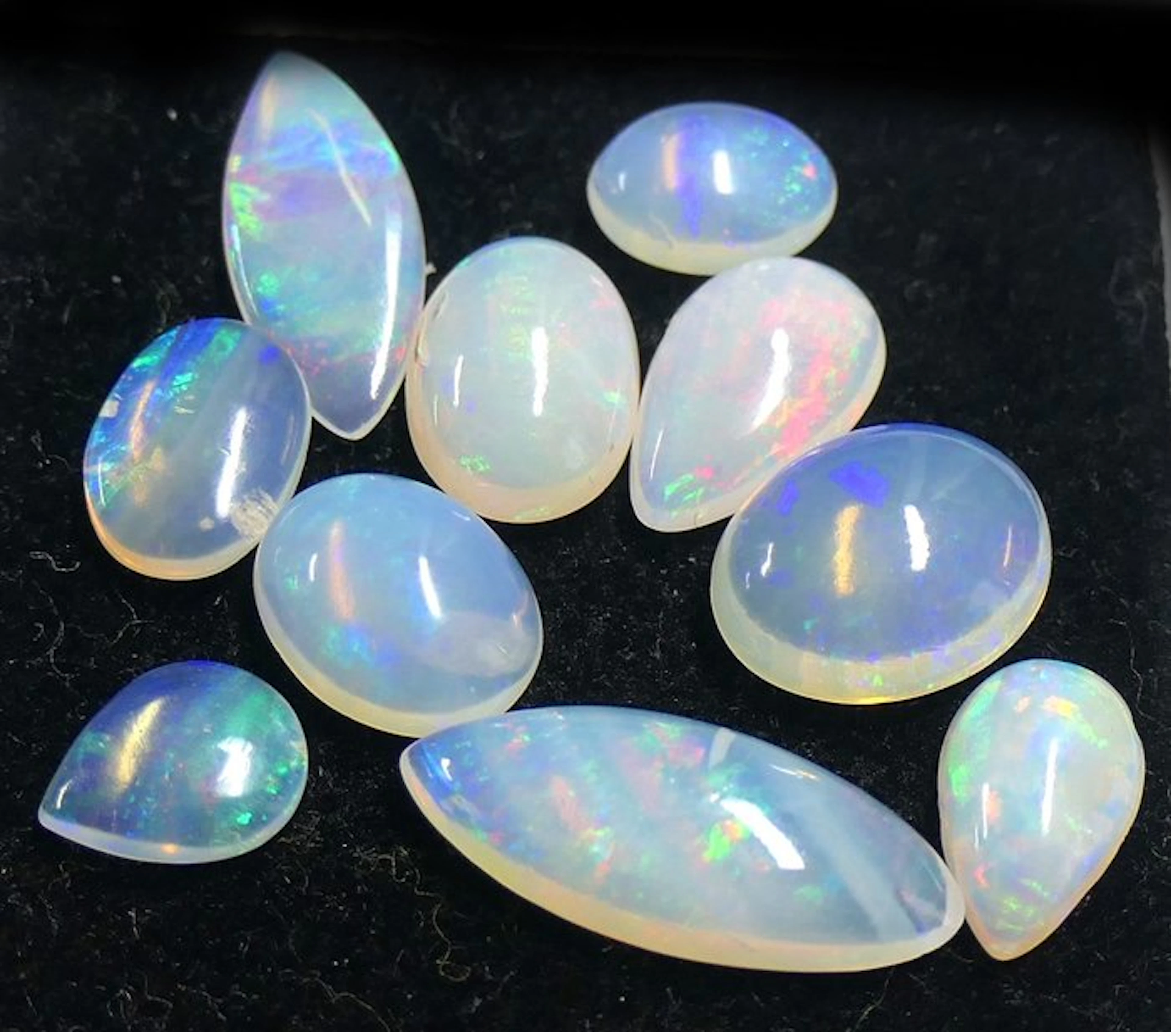 Australian opals, 100% natural Cabochon- 2.09 g - (10)