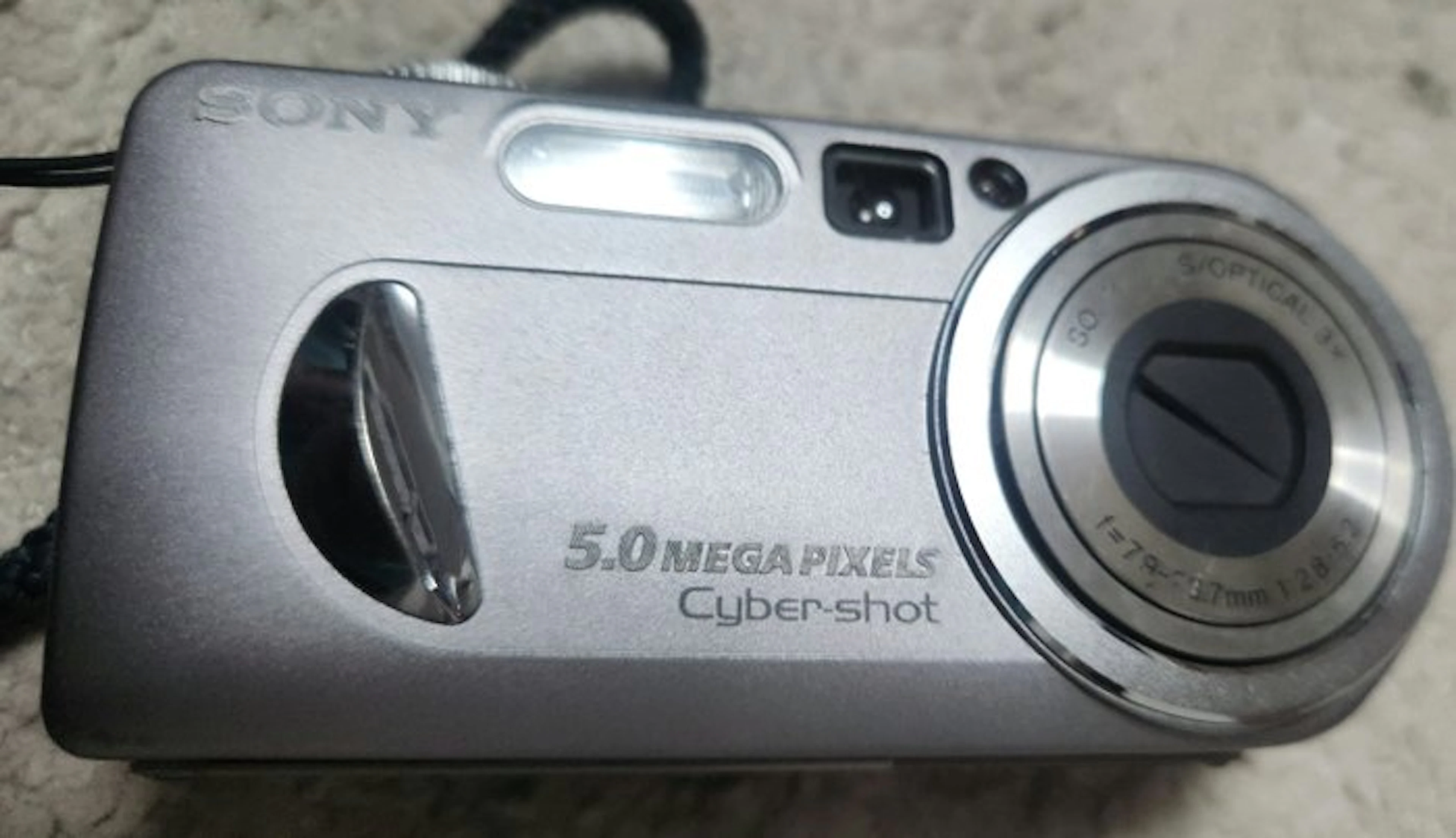 Sony DSC-P10 Digital camera