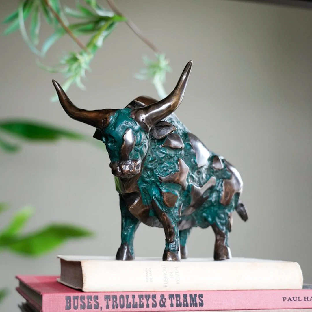 Sculpture, NO RESERVE PRICE - Bull in Pieces Sculpture - 17 cm - Bronze