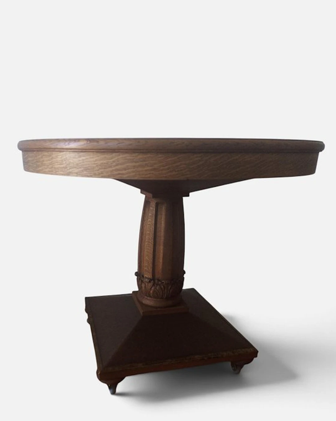 Table - Oak - Table with a pedestal base.