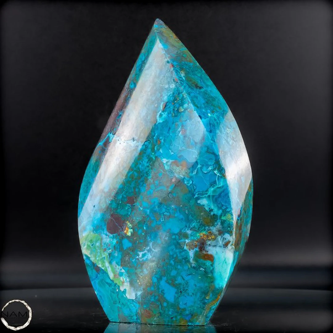 Azurite-Malachite-Chrysocolla freeform – a masterpiece of...