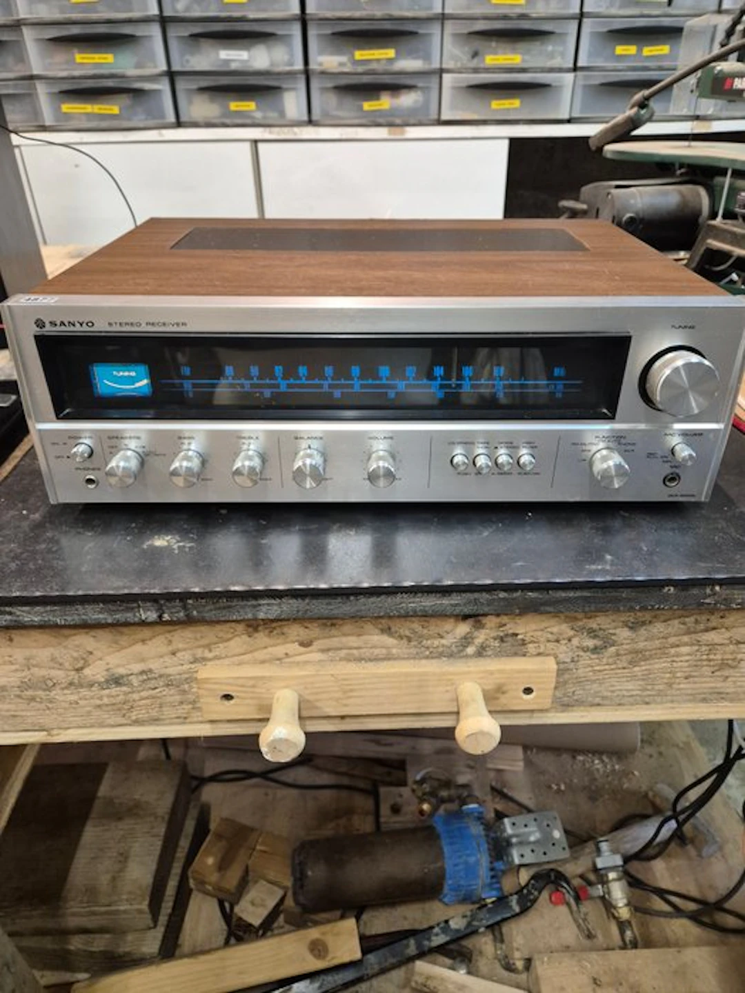 Sanyo - DCX 2000L Solid state stereo receiver