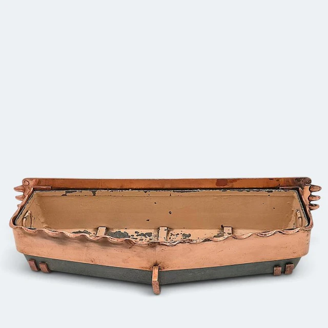 Jardinière - Bronze tarnishing