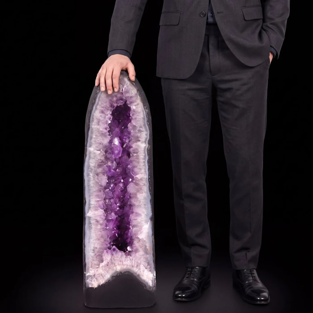 Top Quality - Vivid Amethyst - 62x22x22 cm - Cathedral Geode- 34.8 kg