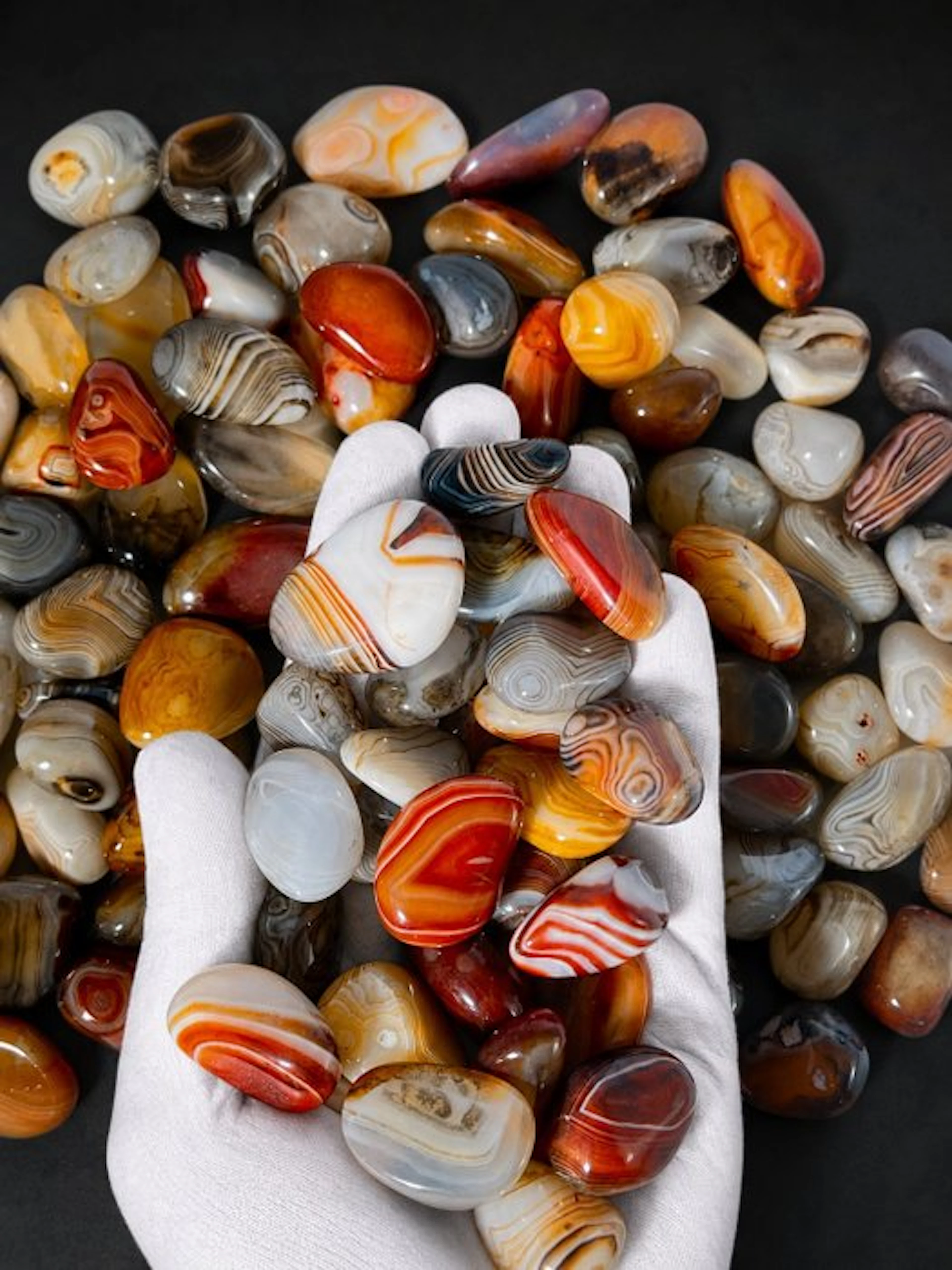 ***NO RESERVE***Botswana Agate Tumble Stones – 1kg Parcel (90–100 pcs