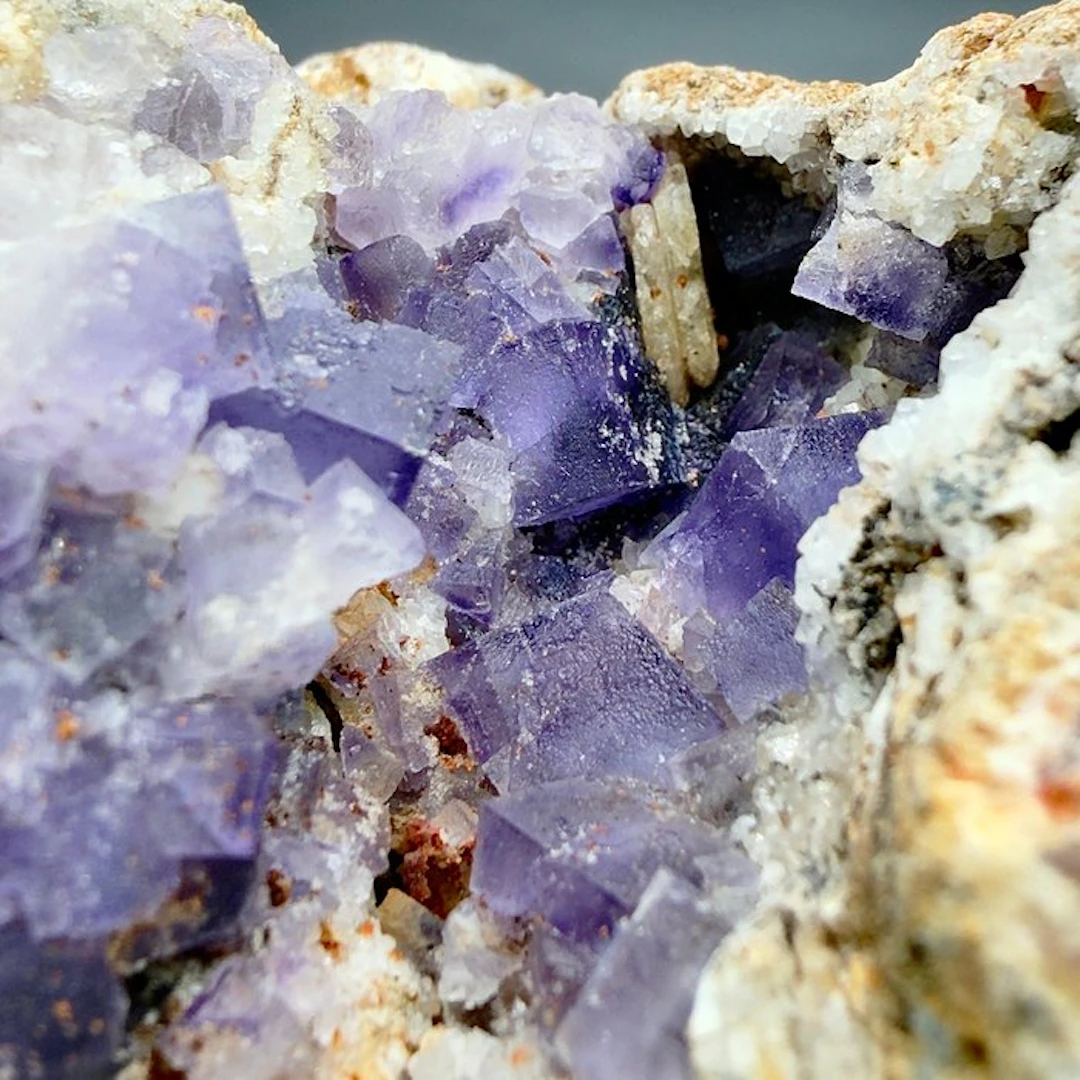Fluorite Rough - Height: 10 cm - Width: 7 cm- 281 g - (1)