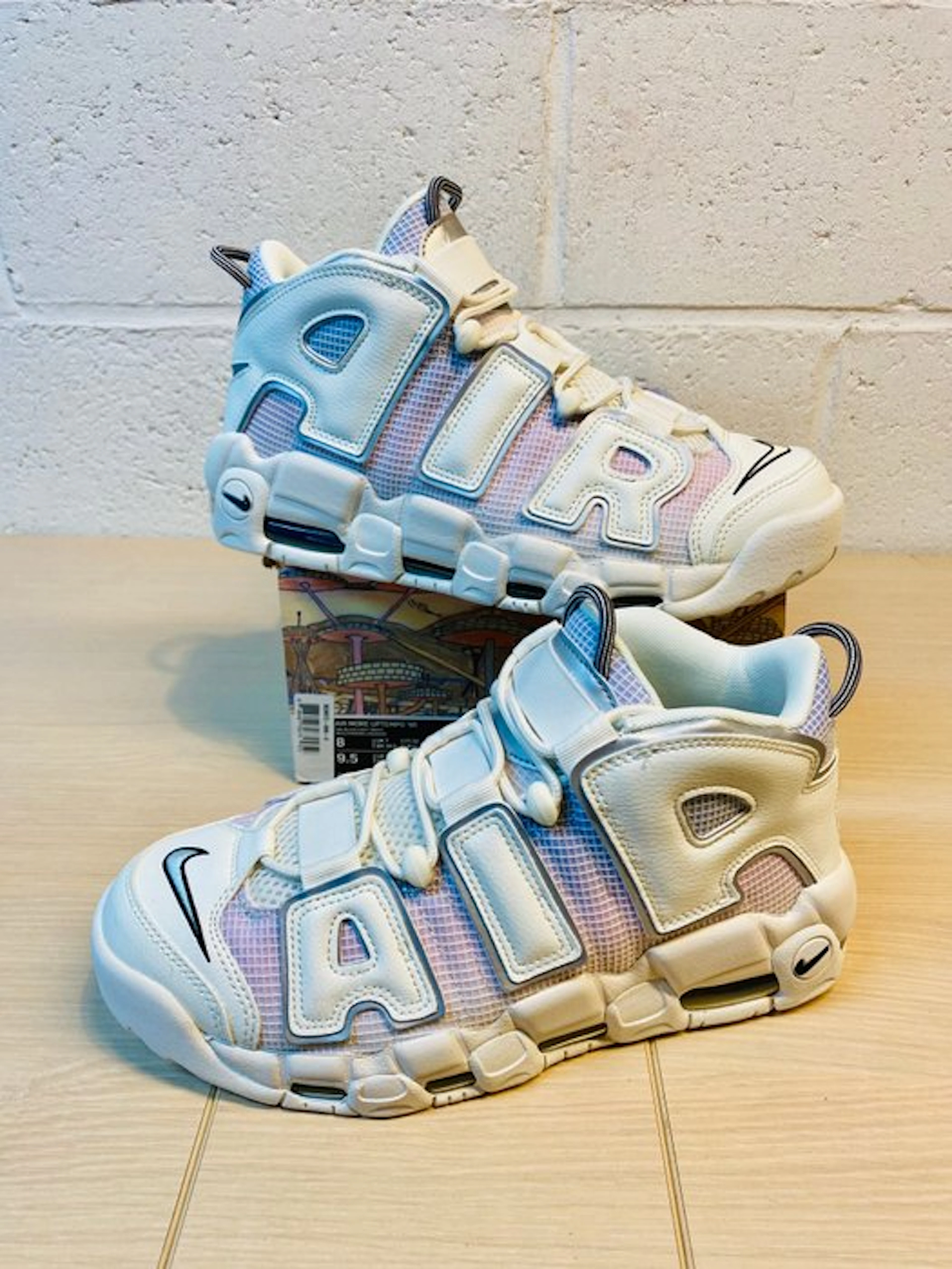 Nike - Uptempo Thank You Wilson P38,5 - Sneakers - Size: EU 38.5 -