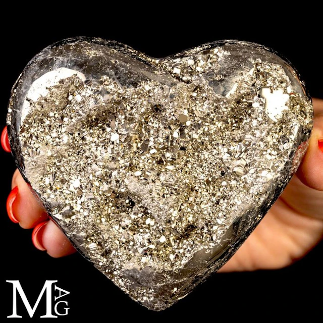 Peruvian Pyrite Heart Peruvian Pyrite - Height: 95 mm...