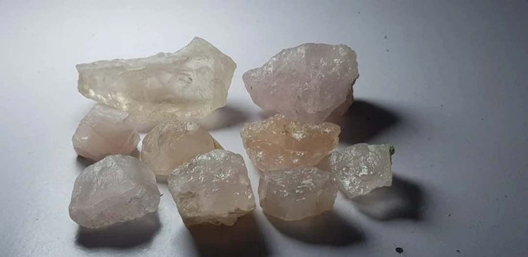 Big size Natural Morganite Rough- 401 g - (9)