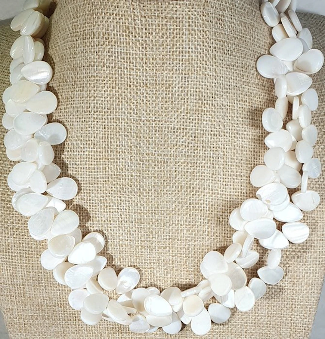 Natural mother-of-pearl South Seas - 3 wraps - Virgin...