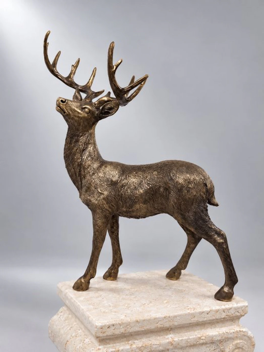 Statue, hert staande 55 cm - 55 cm - polyresin