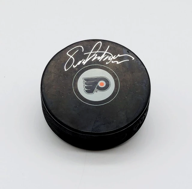 Philadelphia Flyers - Eric Lindros - Signed NHL...