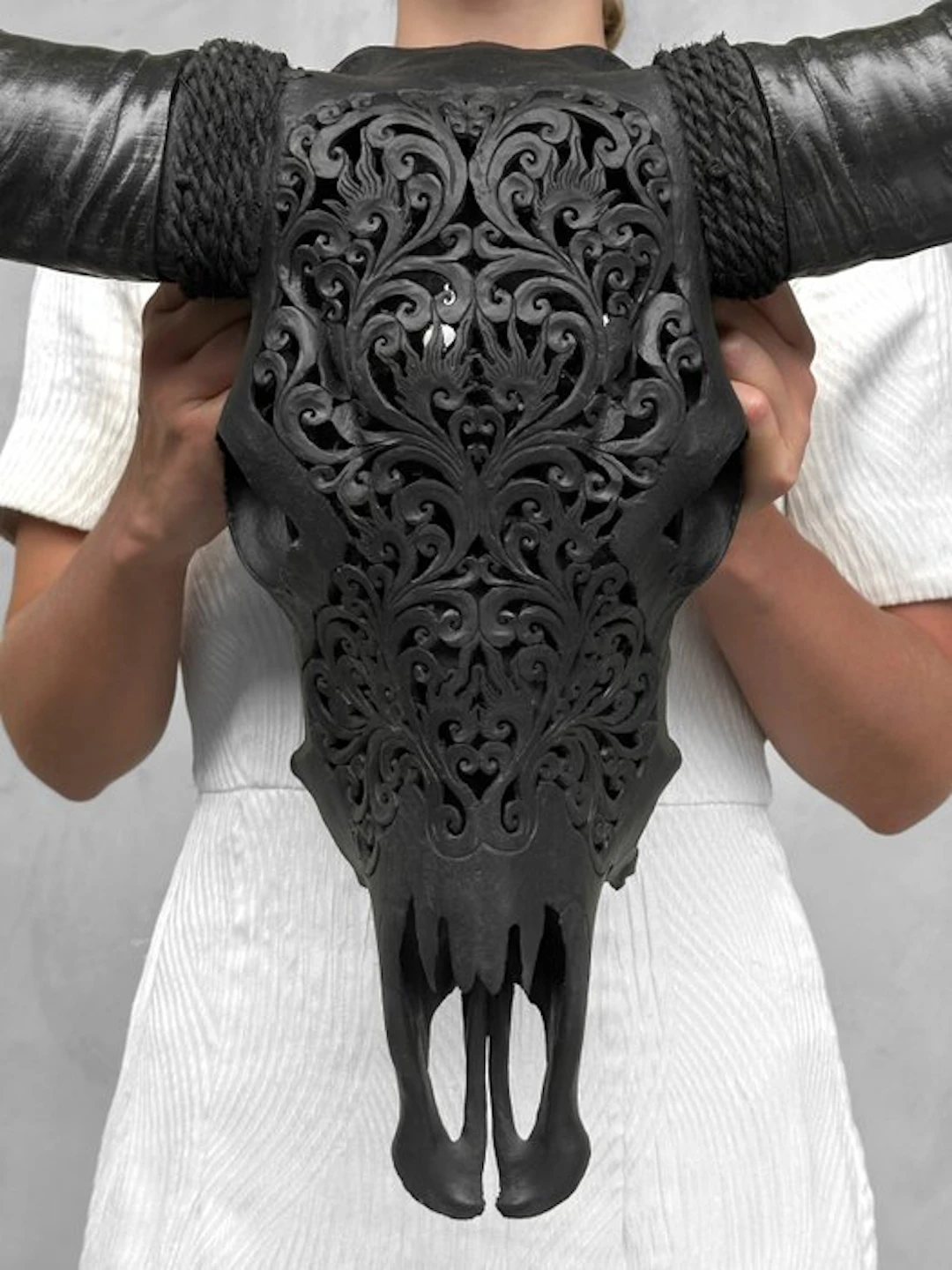 NO RESERVE PRICE - Authentic Large Black Hand-Carved...