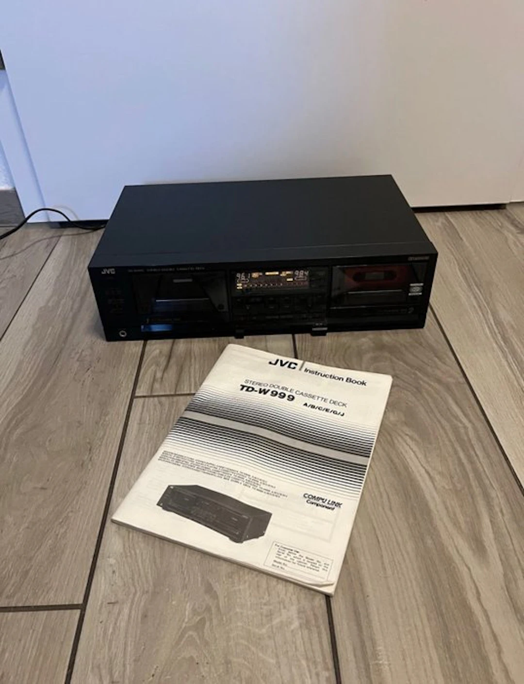JVC - TD-W999 Double Auto-Reverse Stereo Audio-cassette deck