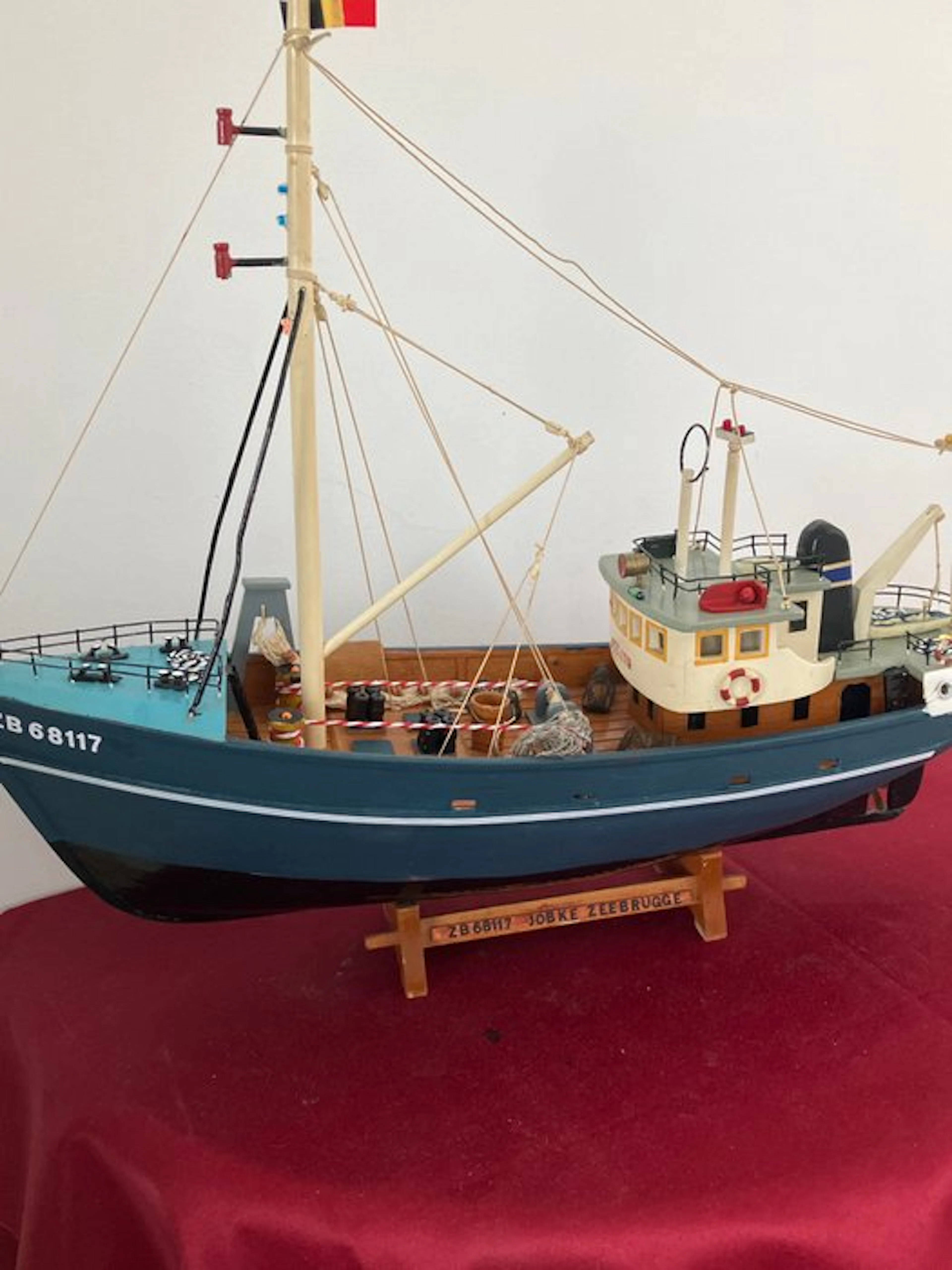 Maritime object - ZB68117 uit Zeebrugge - Wood- Named Jobke