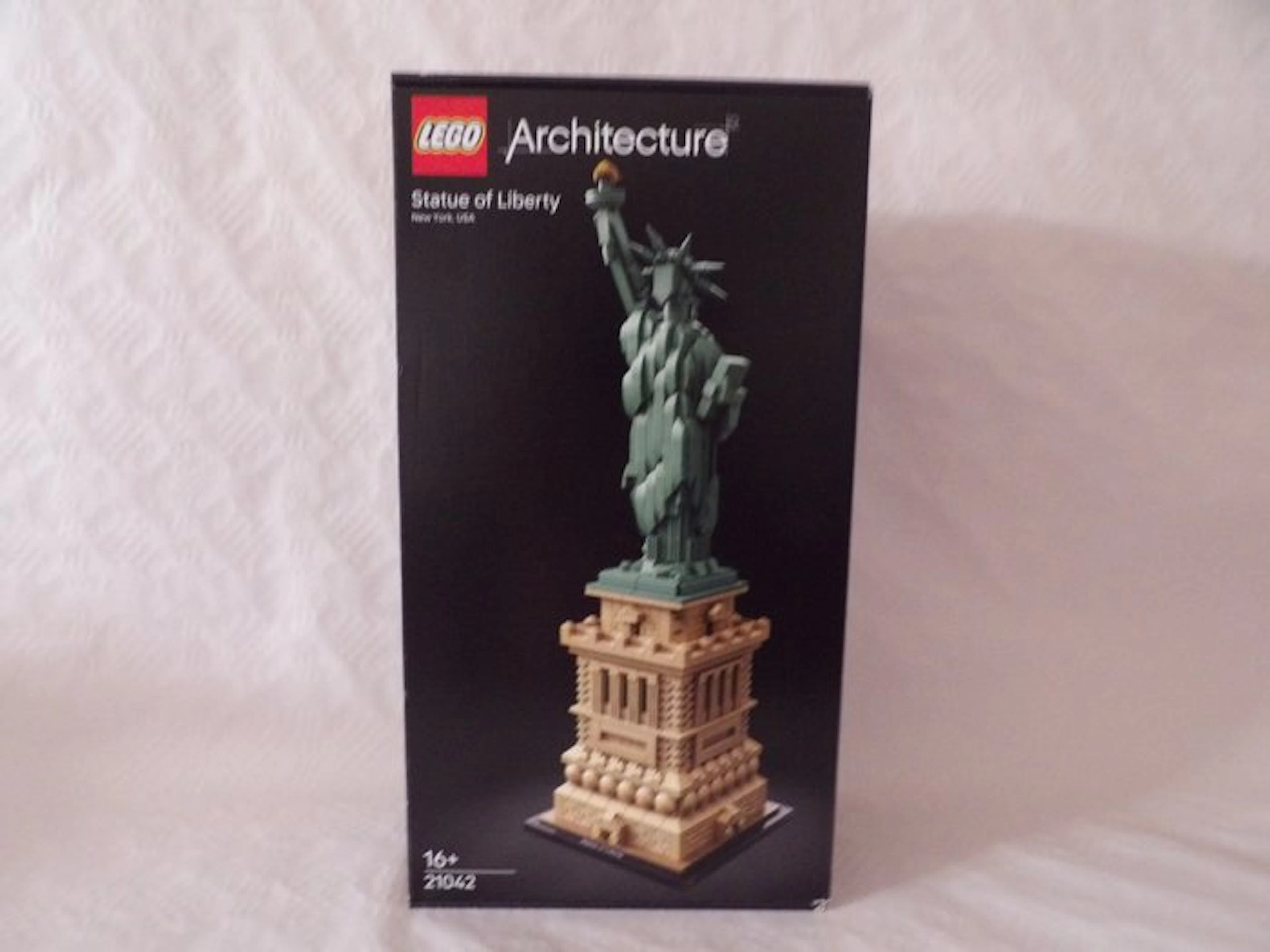 LEGO Set - 21042 - Architecture - Statue of Liberty