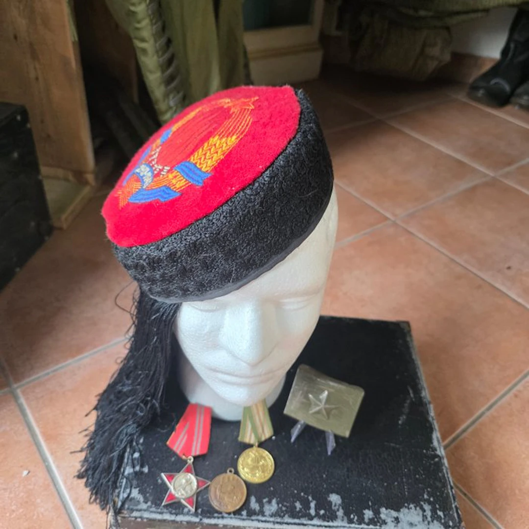 Albania - Military medal - Albanian Red Beret with Emblem