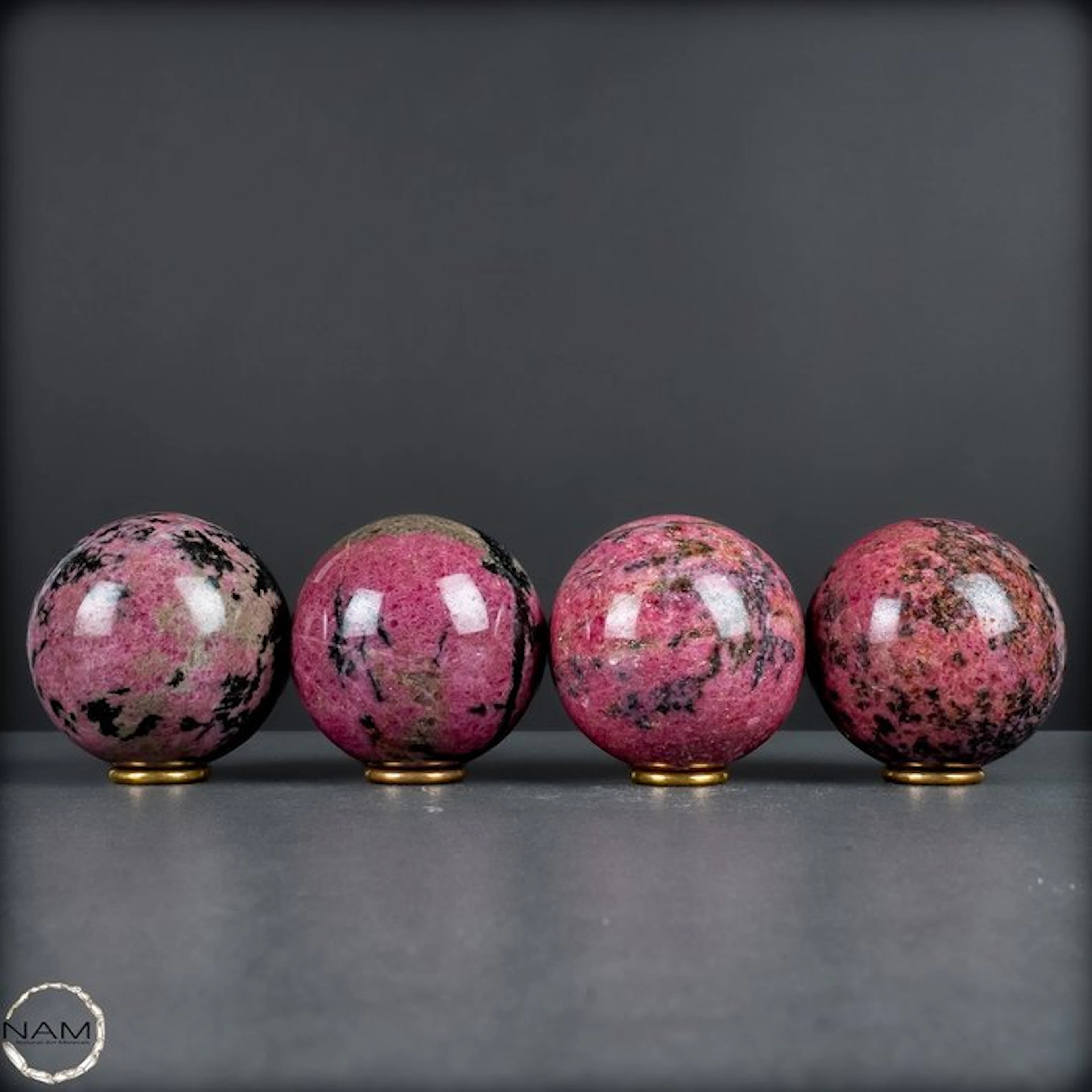 Natural rhodonite spheres – Set of four expressive specimens- 2528.18 g - (4)