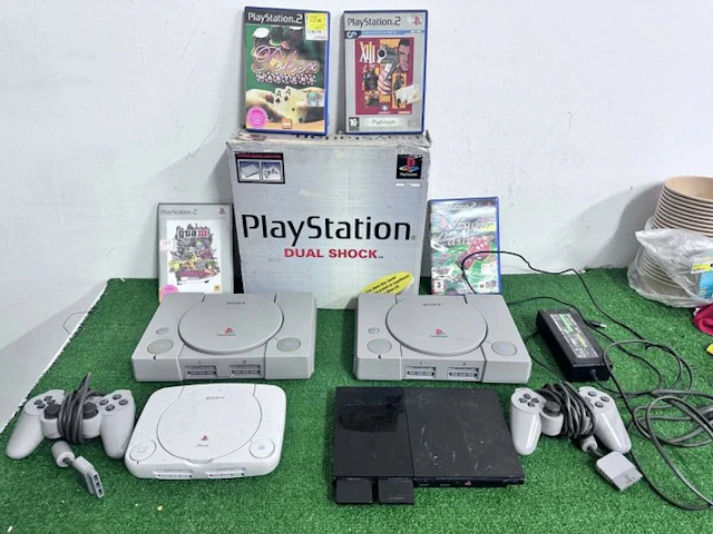 Sony - PlayStation (original) - Lotto Sony PlayStation...