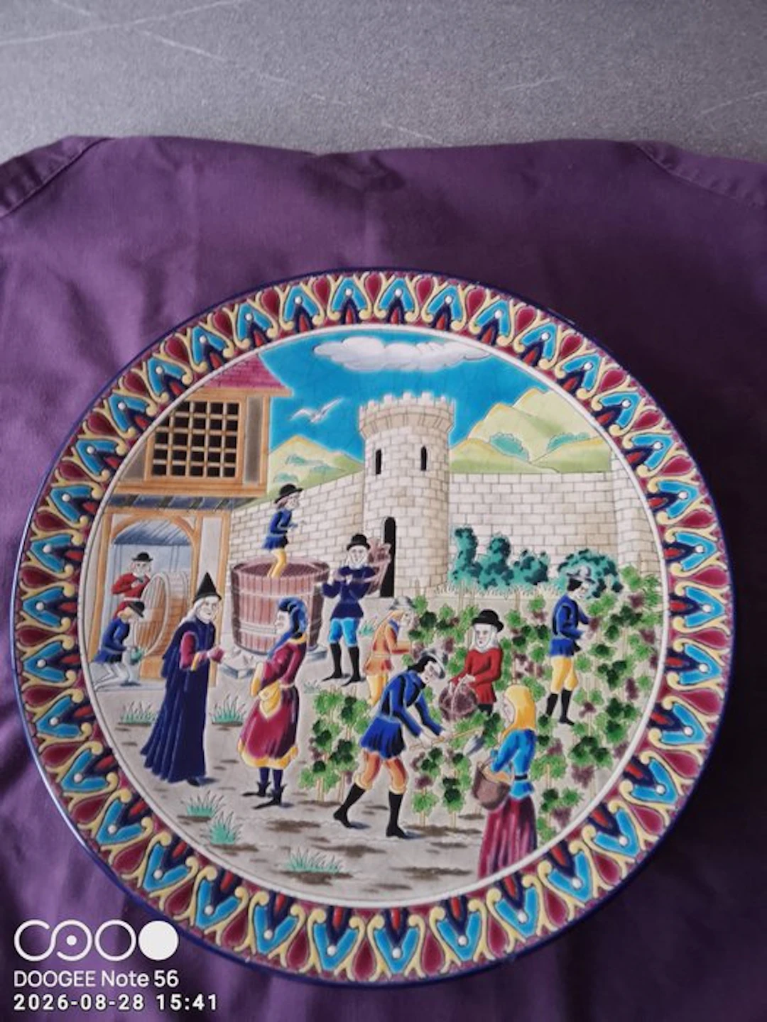 Longwy - Plate - Ceramic - Superb Longwy enamelled plate.