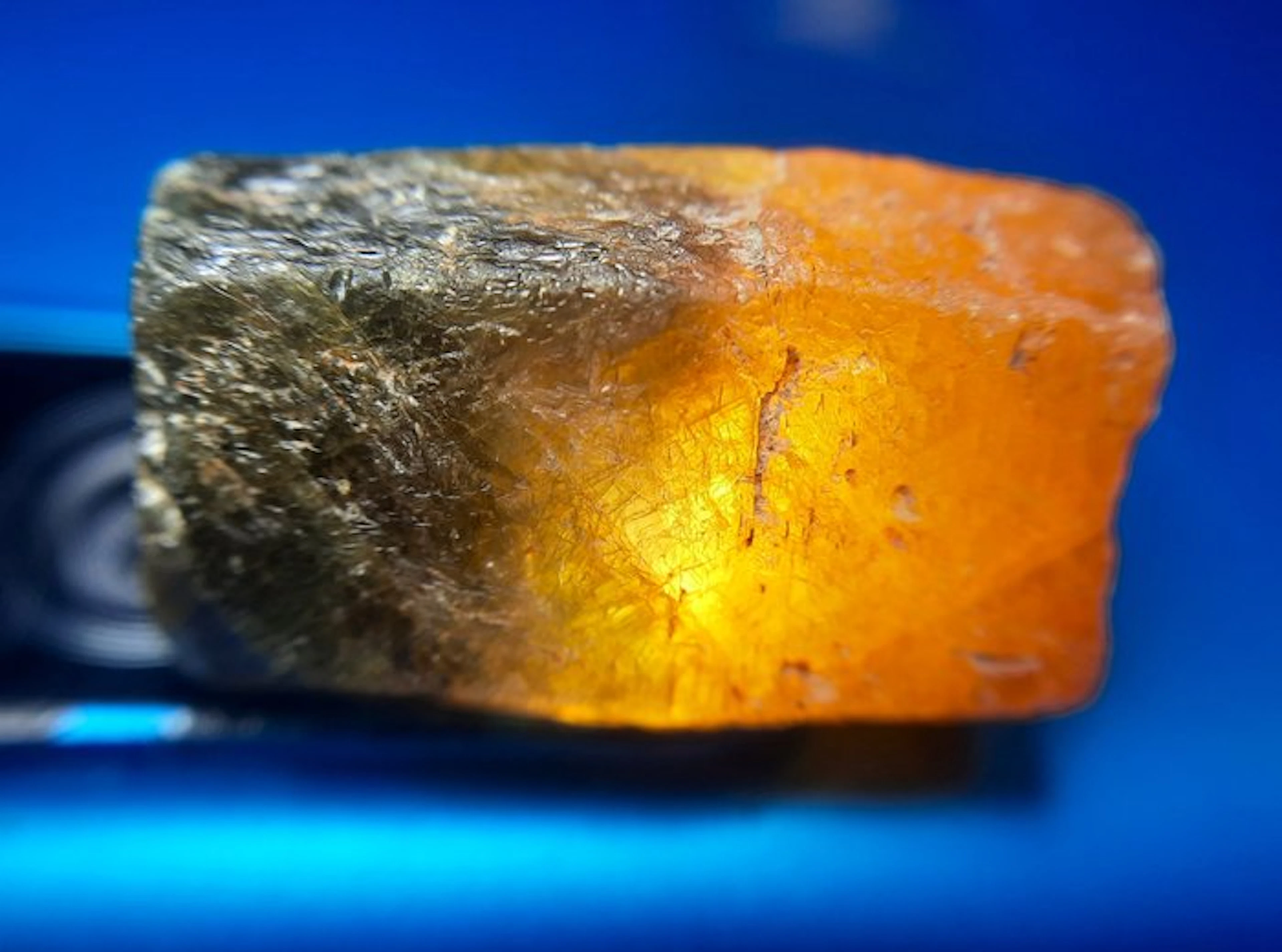 26.3 cts "RARE" Big Untreated Natural Bicolored Sapphire Rough- 5.26 g