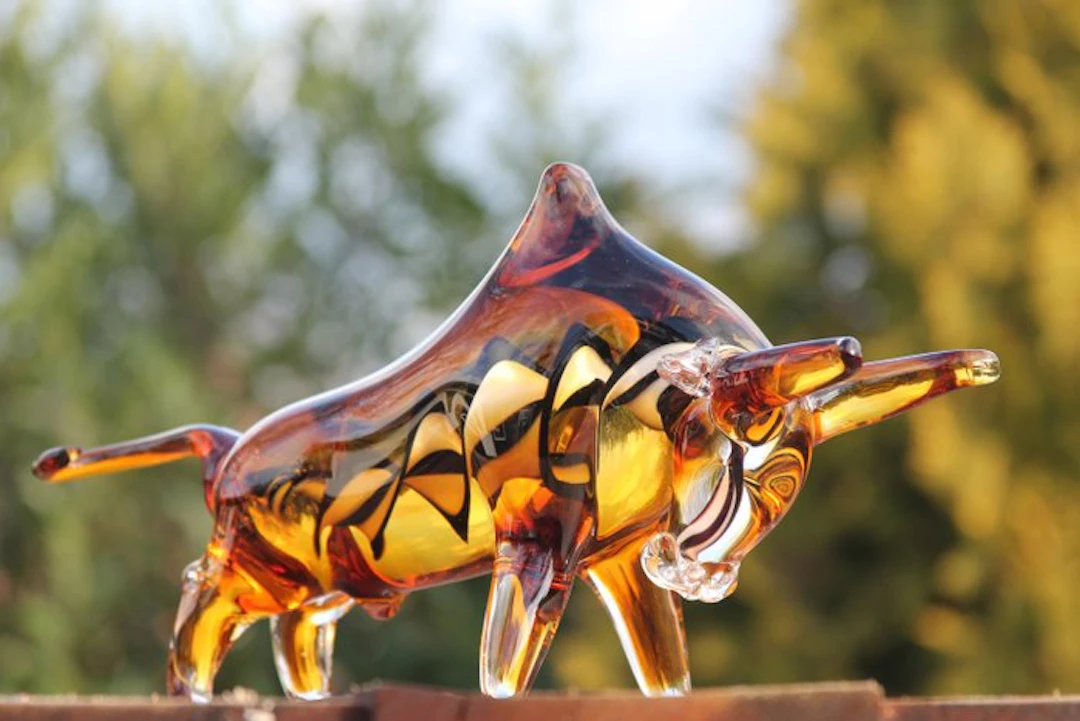 Sculpture, glazen stier massief - 20 cm - Glass