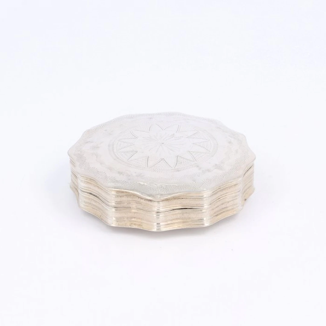 NO RESERVE - J.P. Sperna Weiland (1856) - Peppermint box - .833 silver