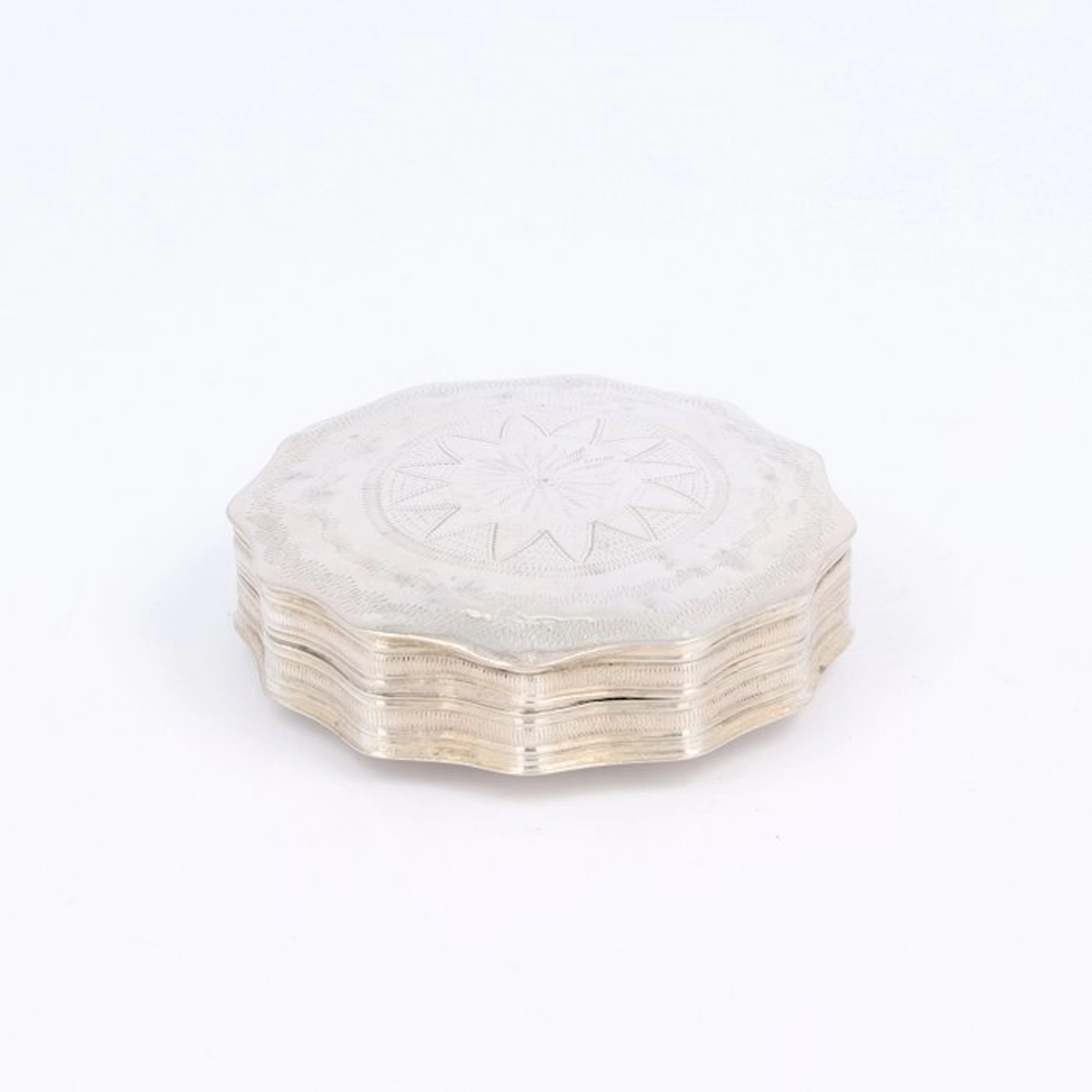 NO RESERVE - J.P. Sperna Weiland (1856) - Peppermint box - .833 silver