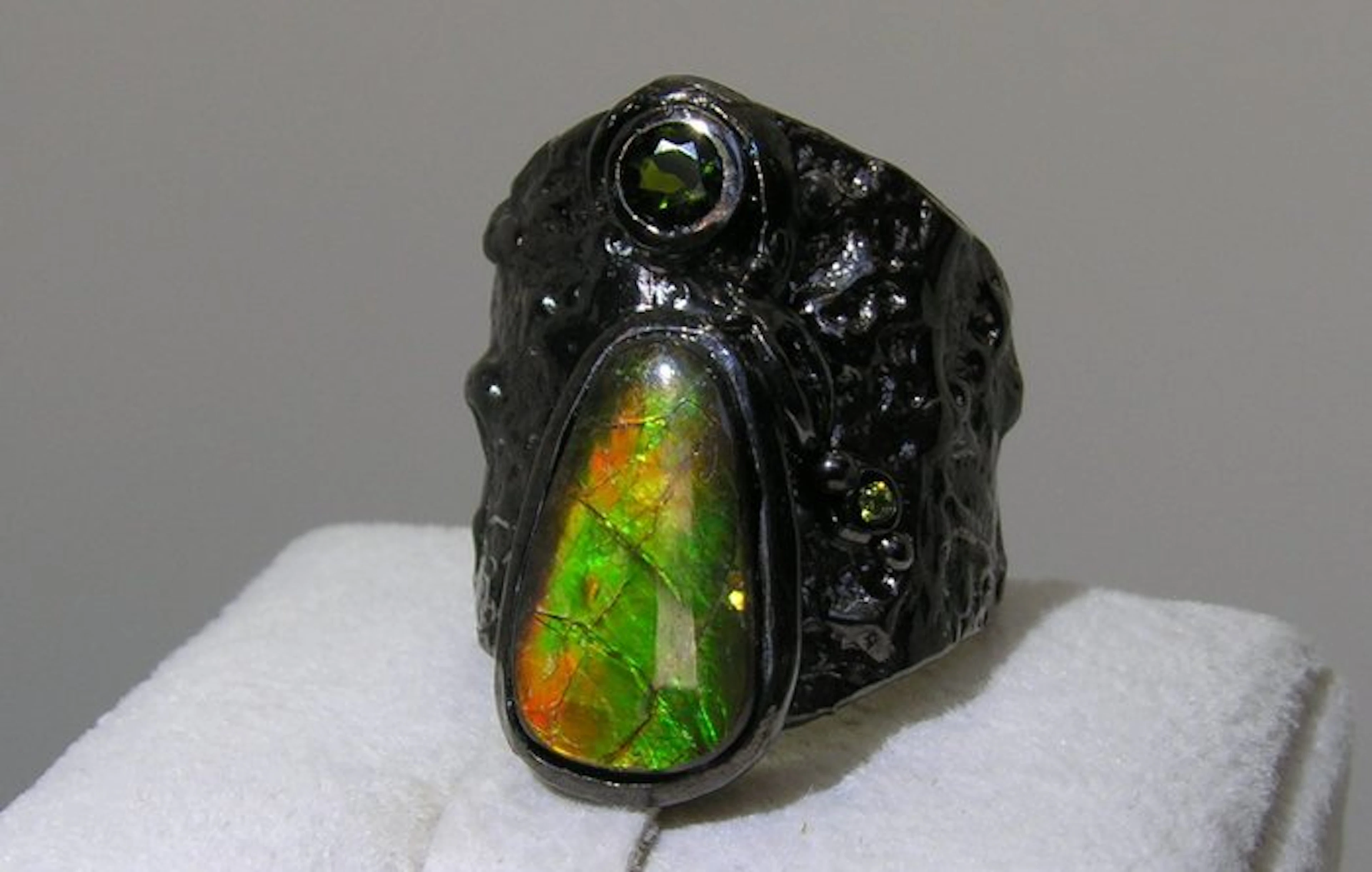 Ammolite Ring - Height: 26 mm - Width: 21 mm- 11.6 g - (1)