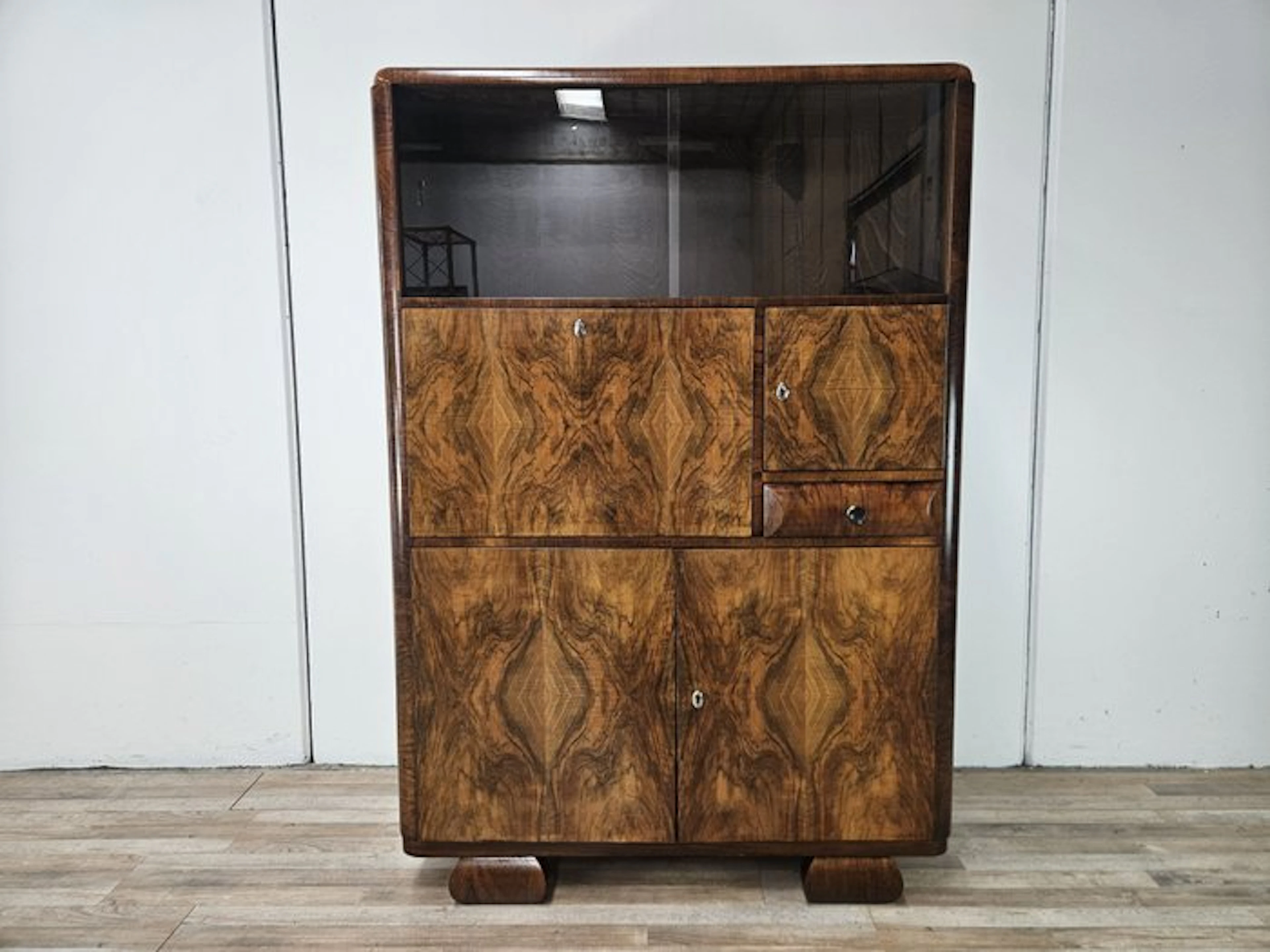 Display cabinet - Austrian Art Deco storefront window from the 1930s