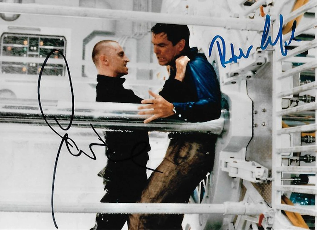 Pierce Brosnan and Robert Carlyle as "Renard"