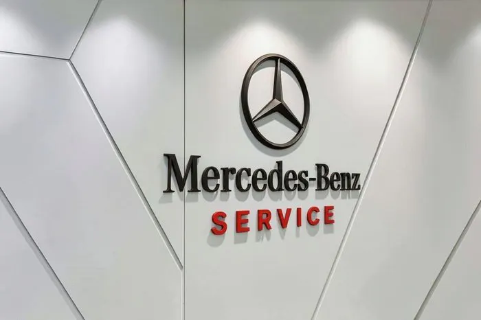 Mercedes-Benz Service - Mercedes-Benz